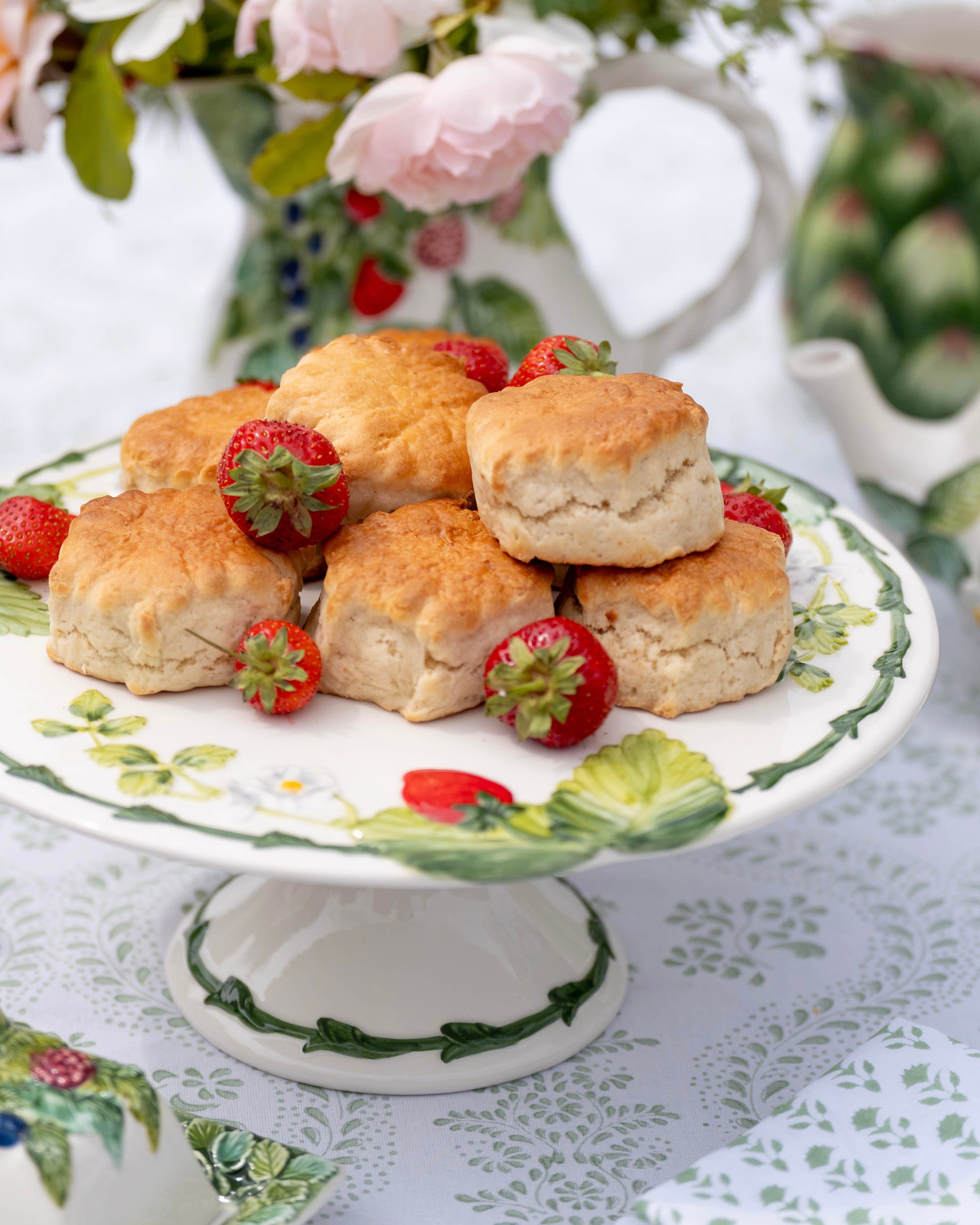 Strawberry Leaf Cake Stand