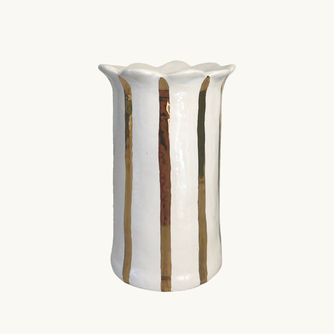 Gold Daisy Scalloped Vase