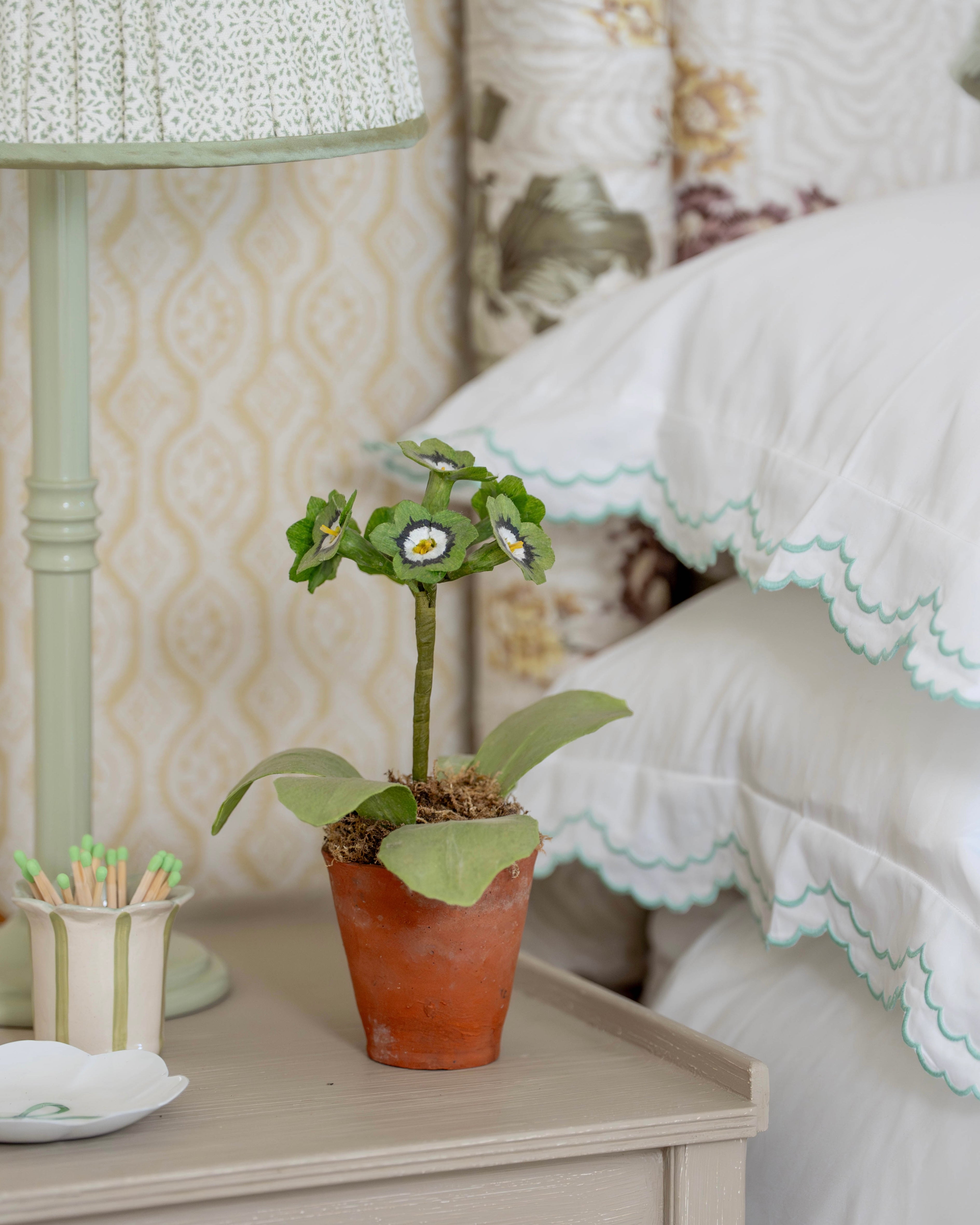 Green Auricula Wax Paper Flower Pot