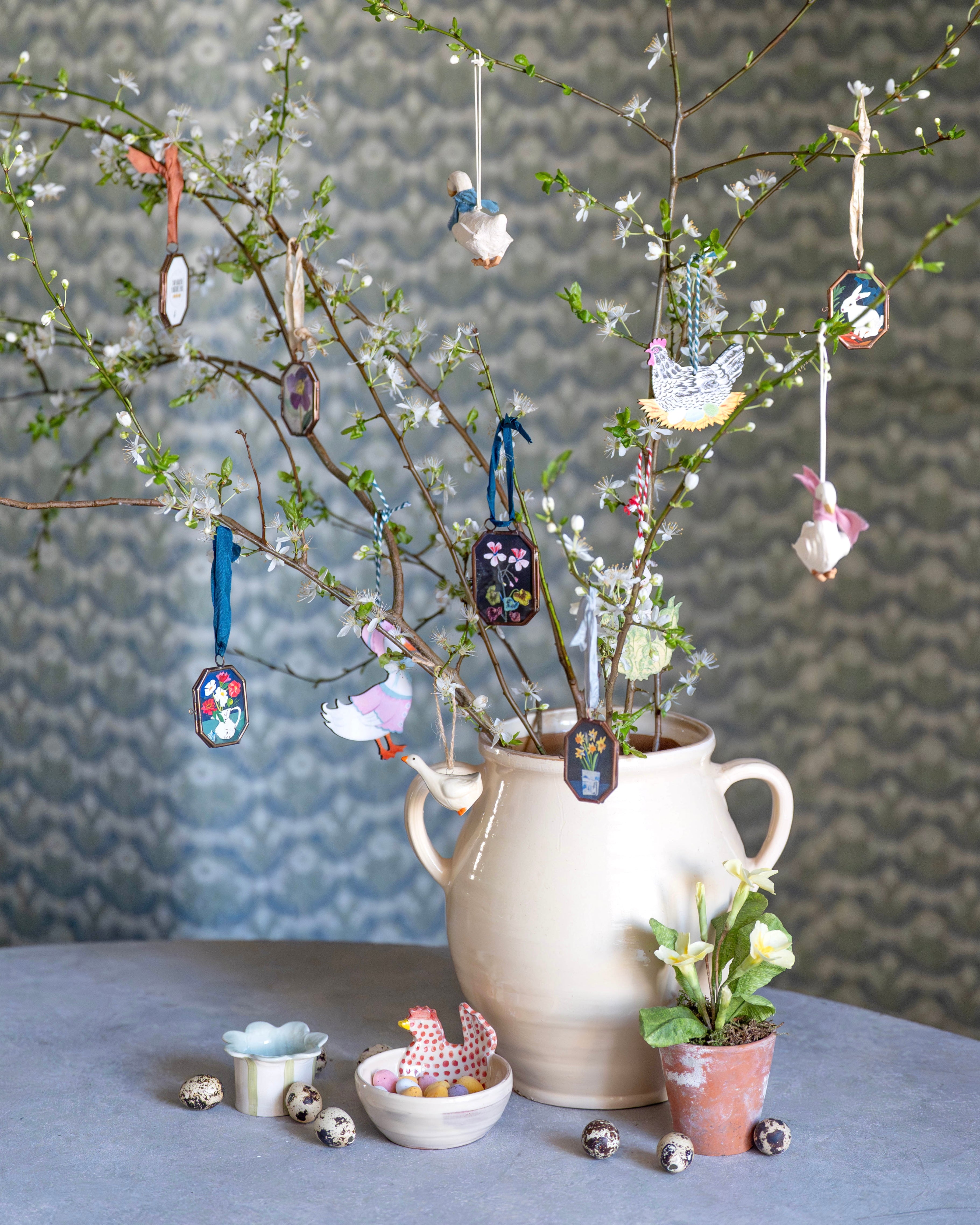 Geraniums (Dark) Art Locket Ornament