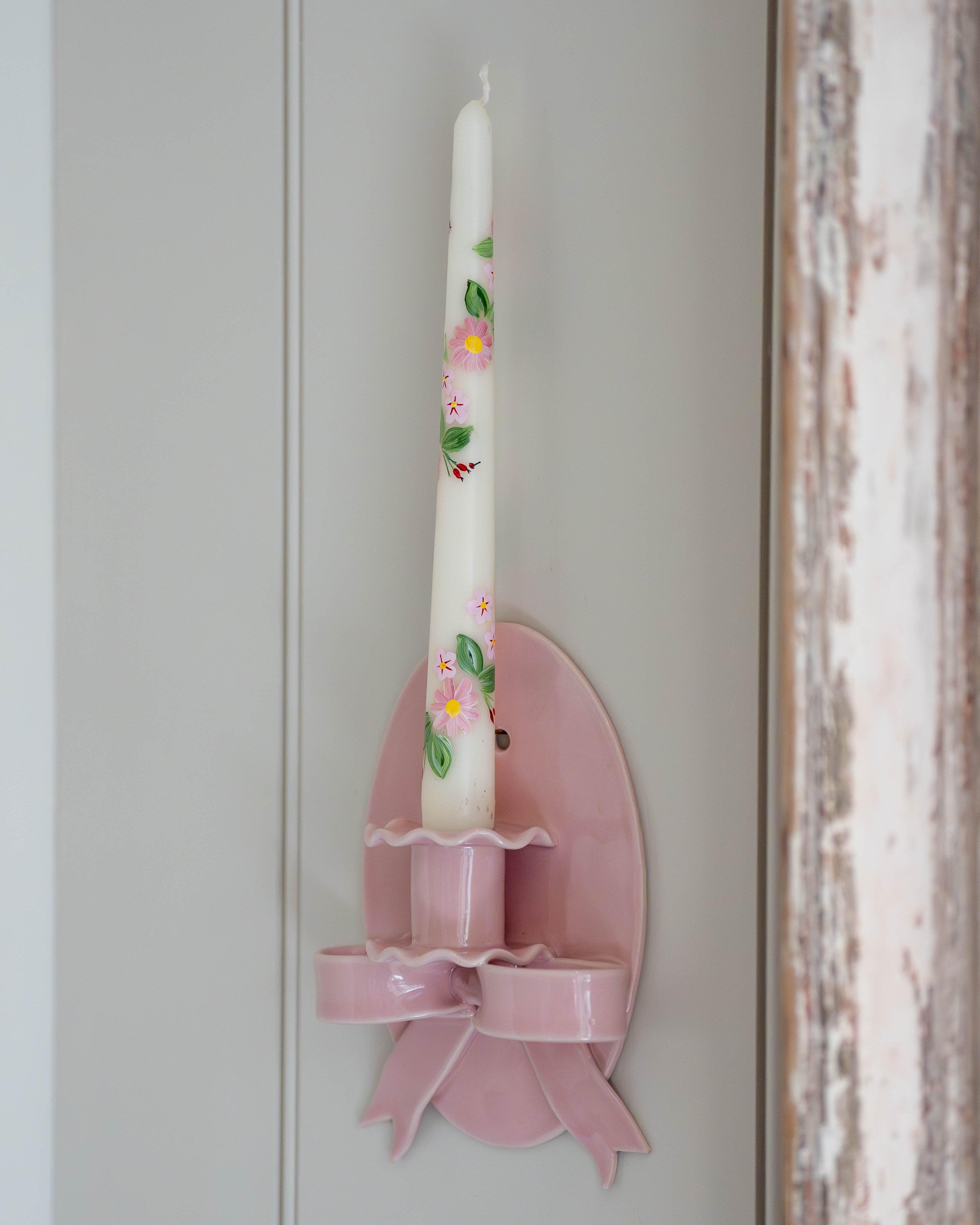 Pink Frilled Bow Candle Sconce