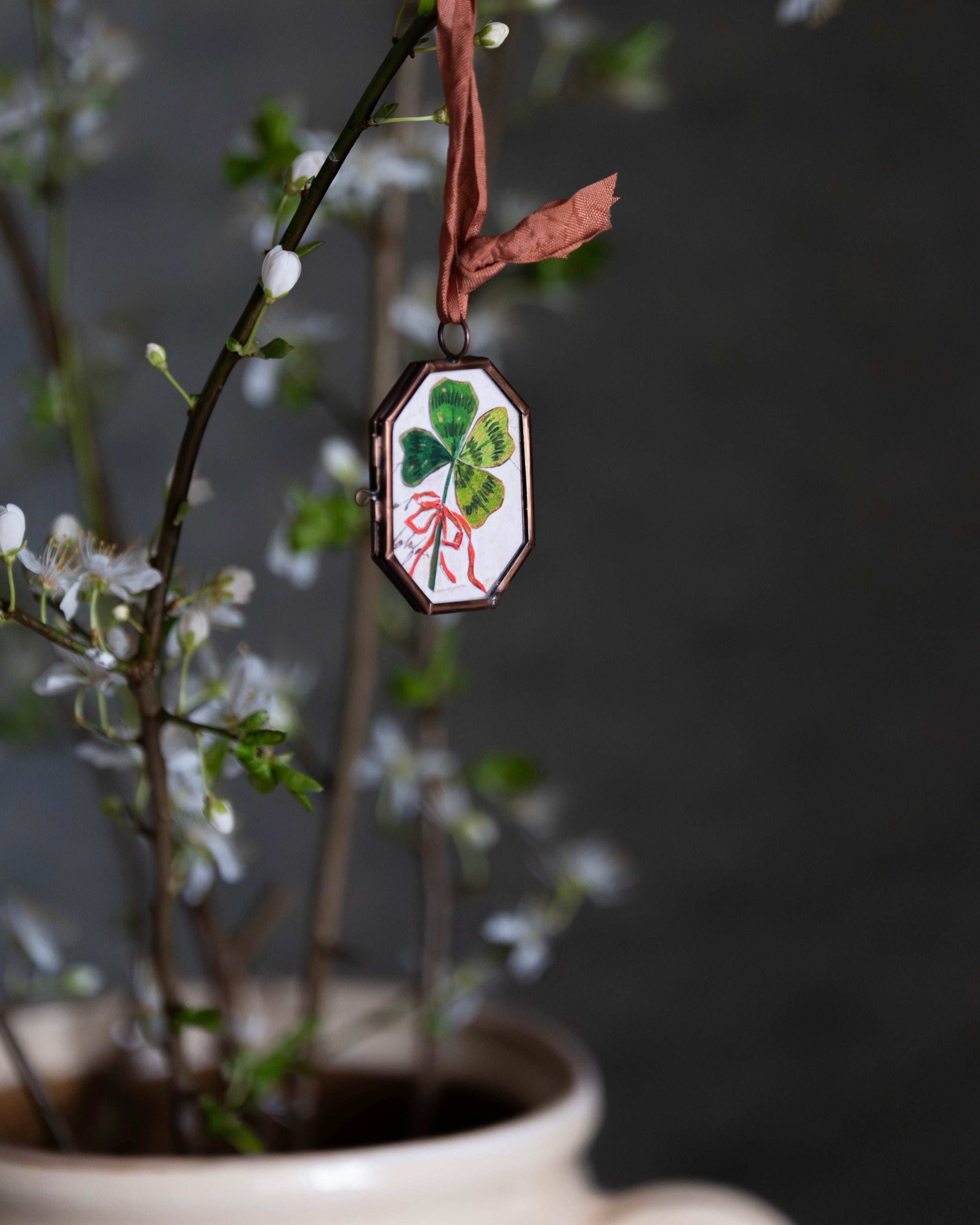 Clover with Bow Art Locket Ornament