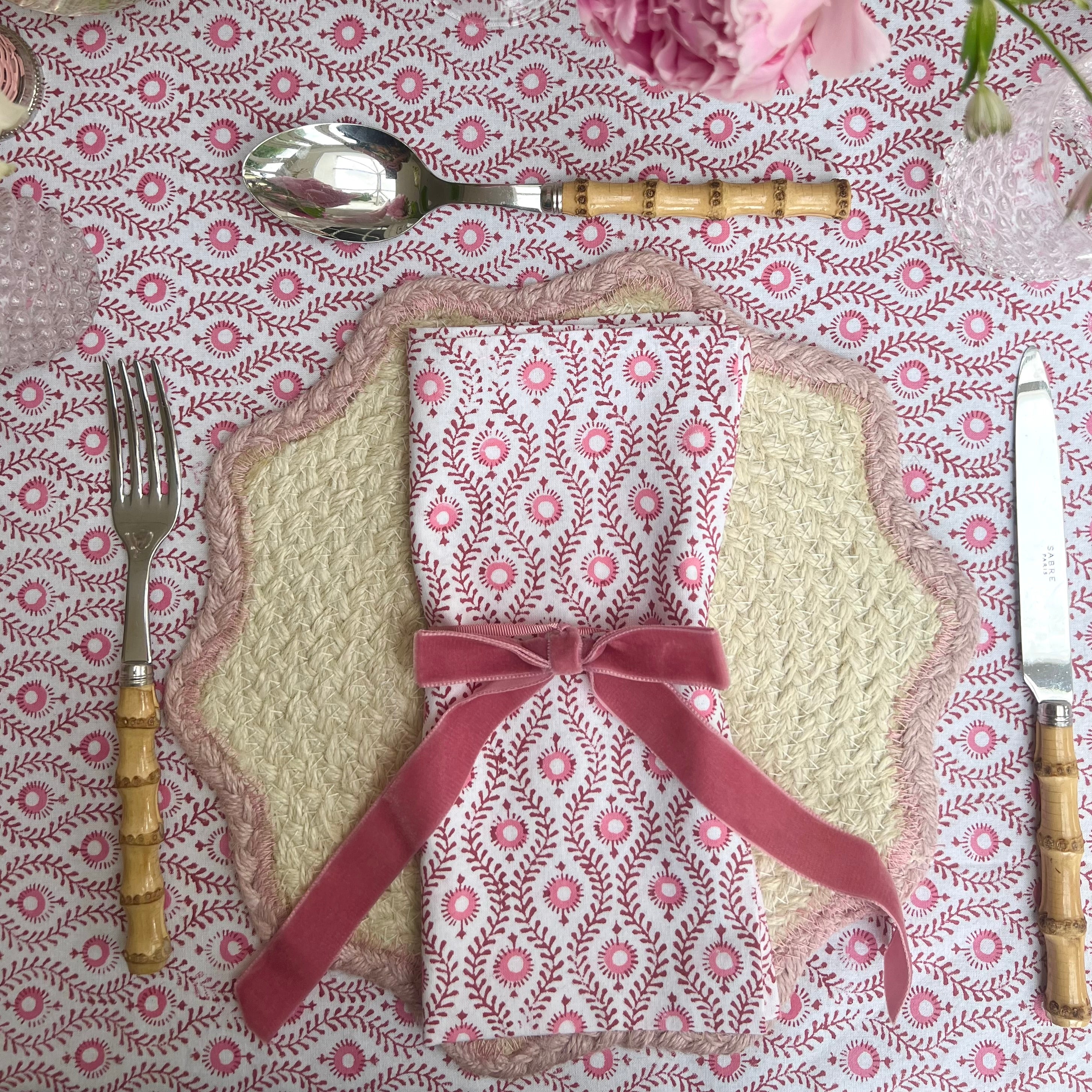 Pink Scalloped Placemat