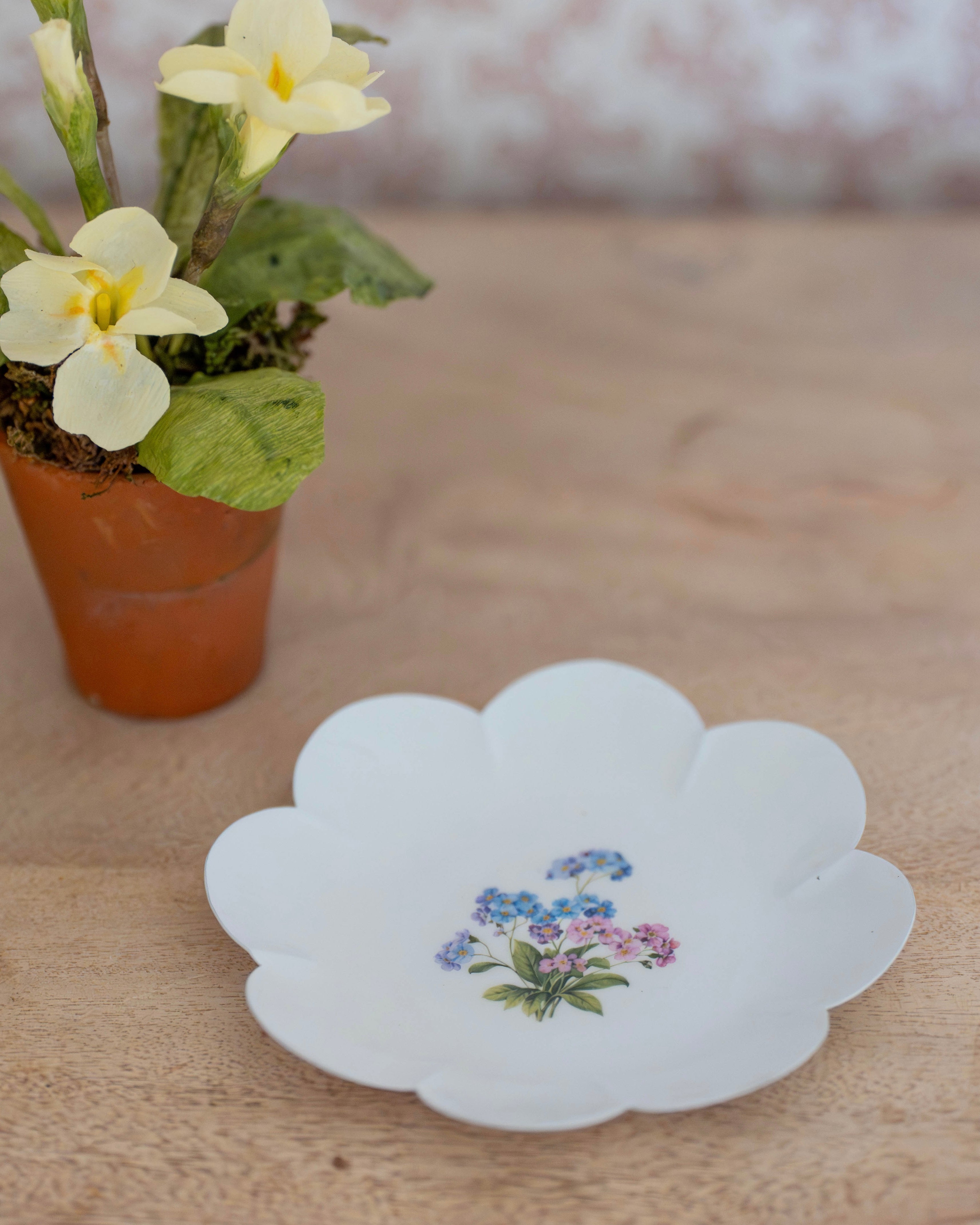 Forget-me-Nots Scalloped Round Trinket Dish