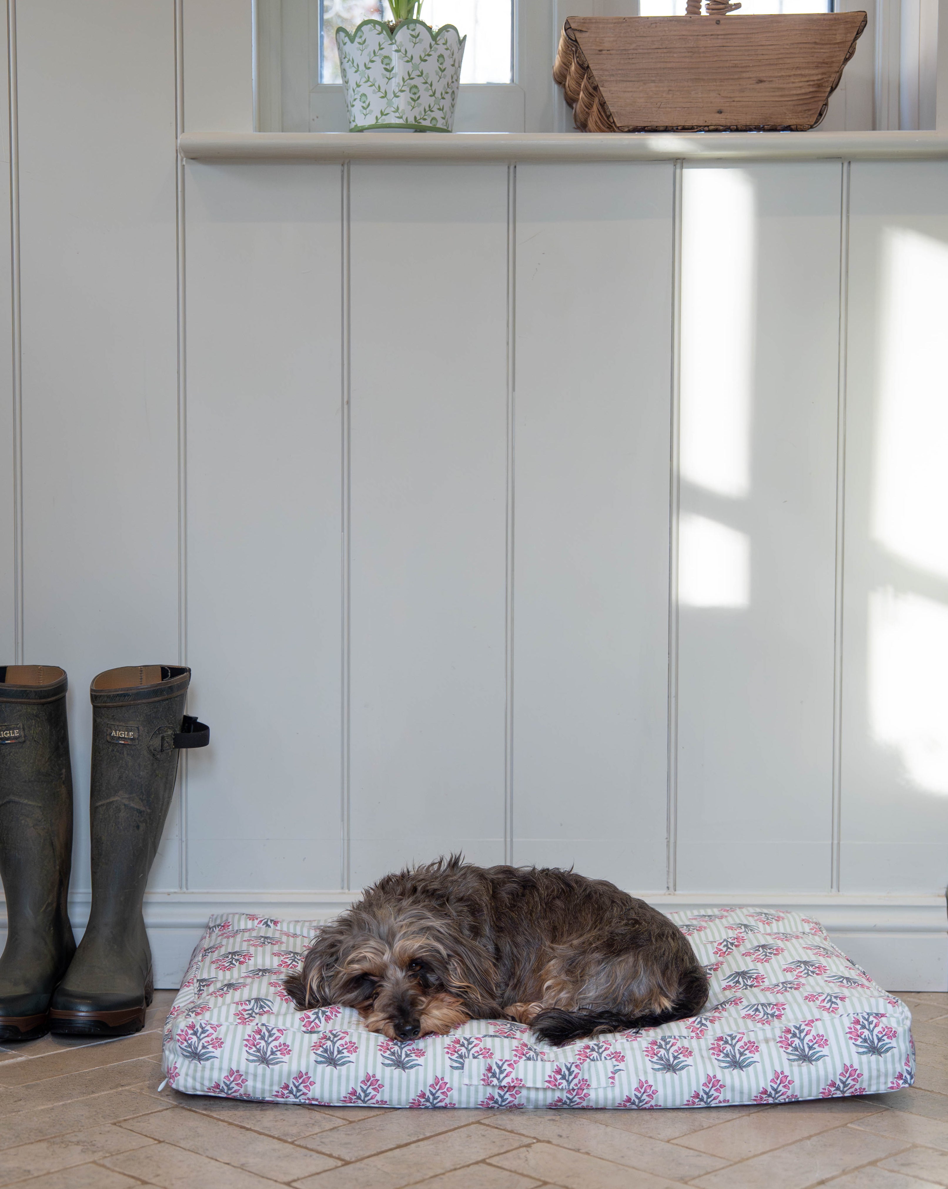 Green Johari Dog Bed