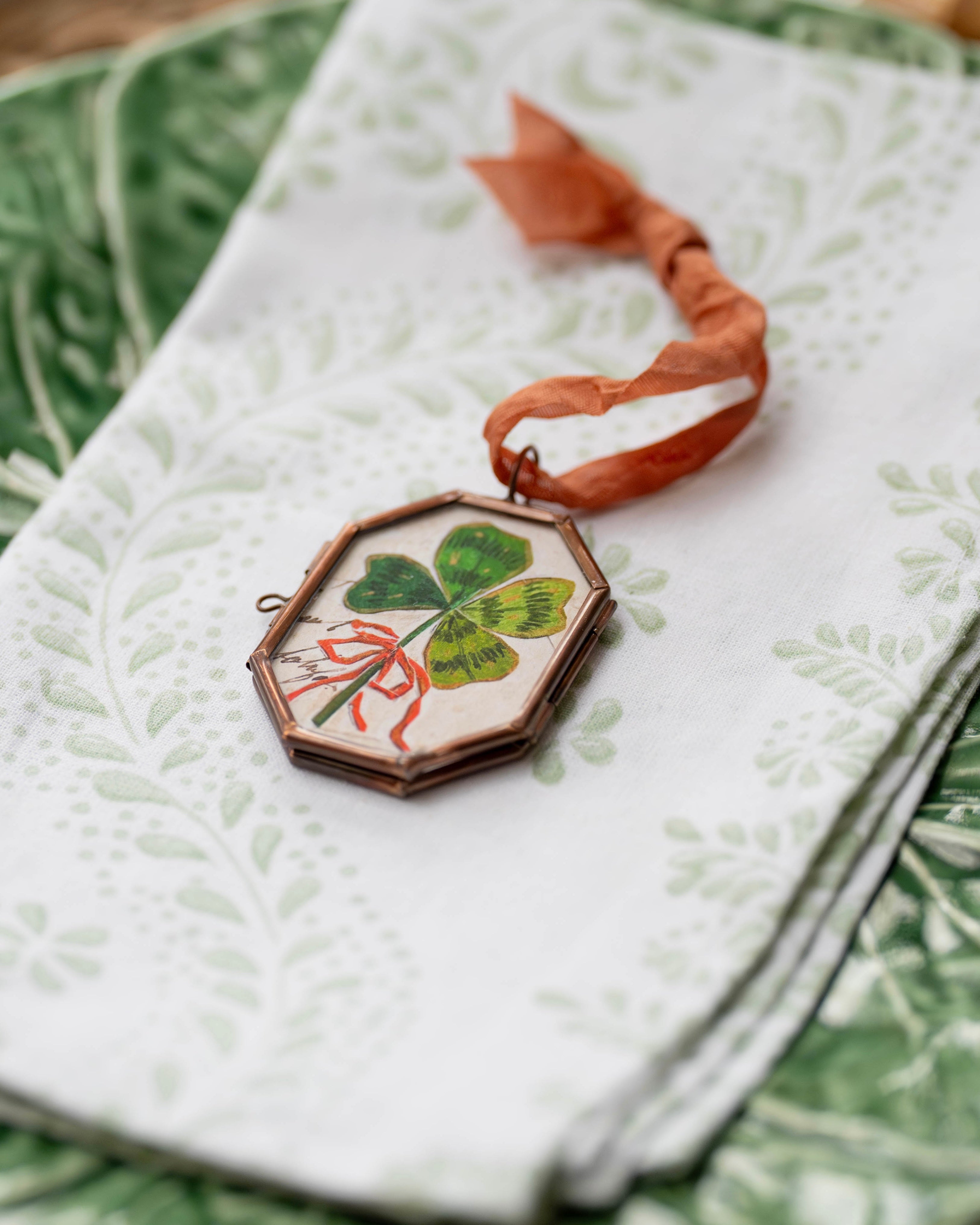 Clover with Bow Art Locket Ornament