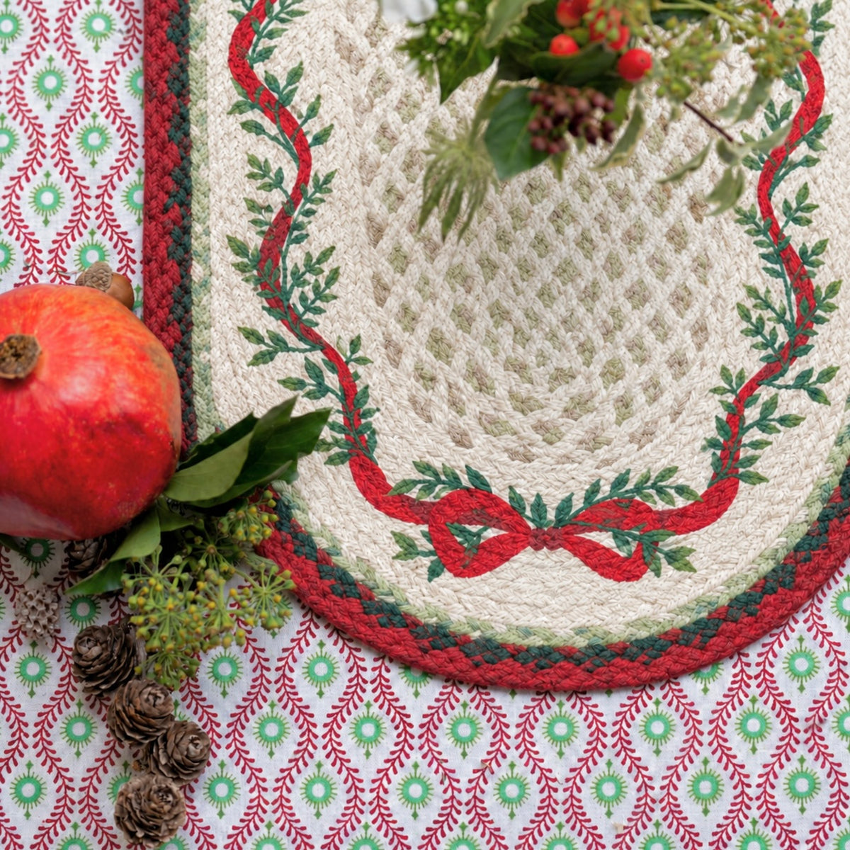 Festive Bow Jute Table Runner