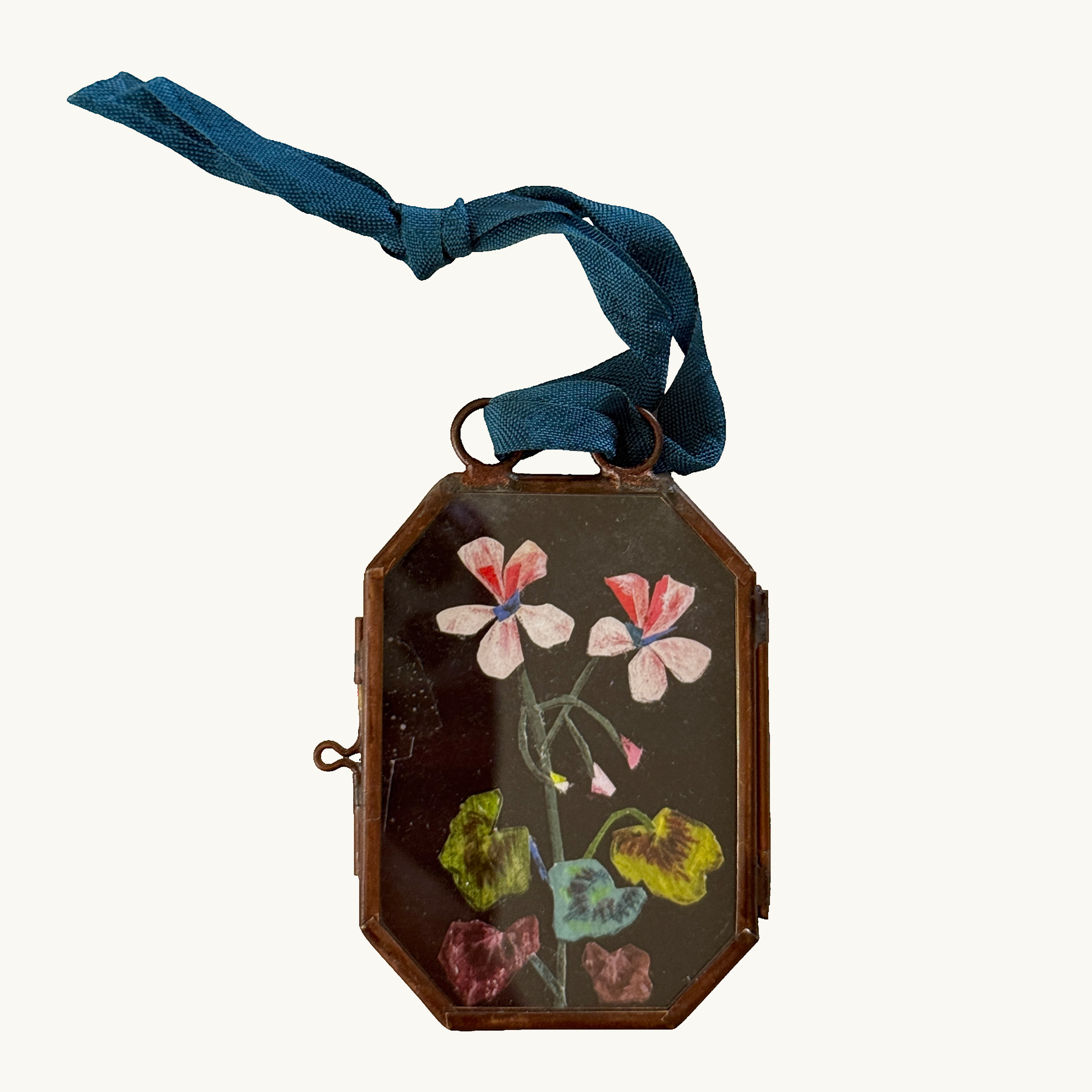 Geraniums (Dark) Art Locket Ornament