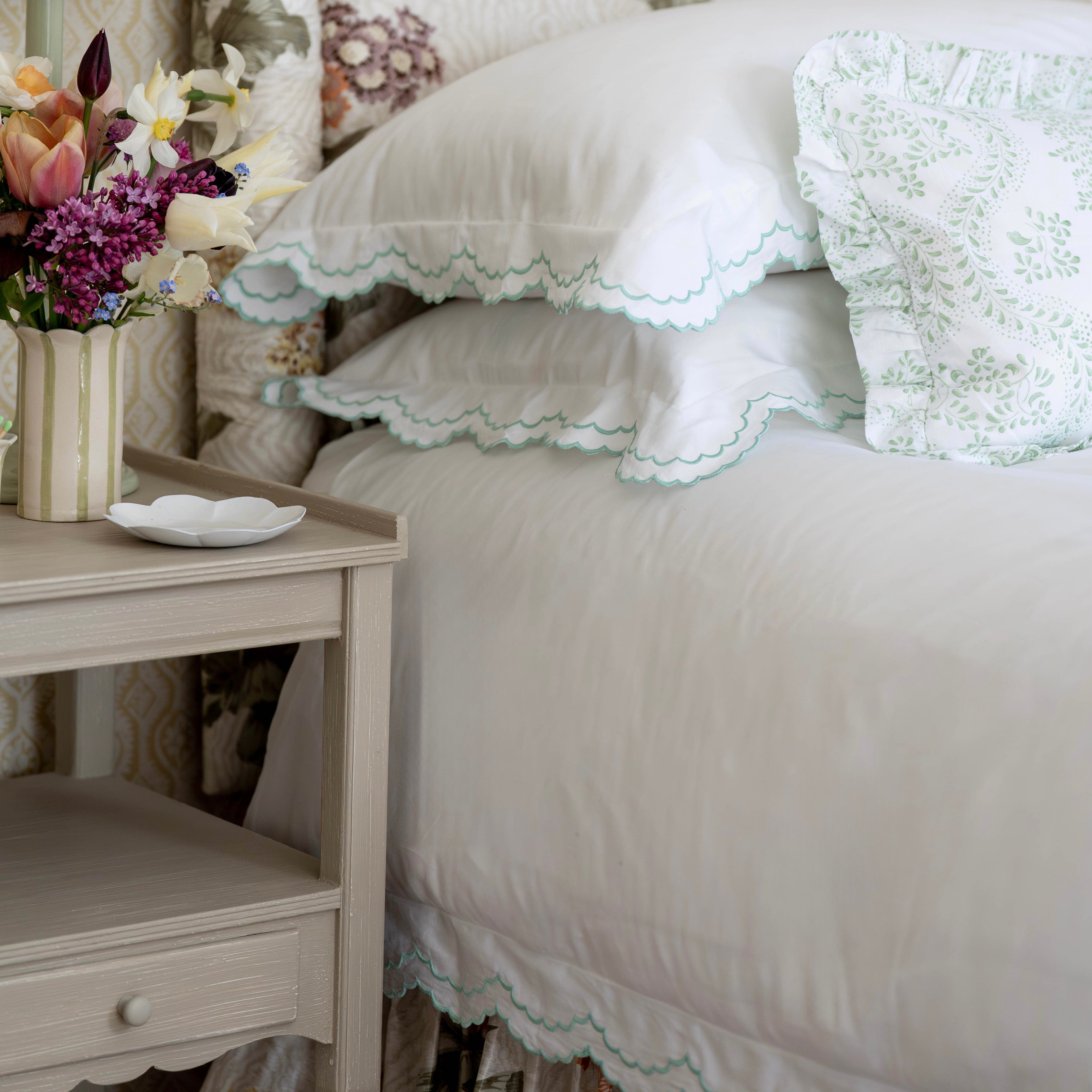 Green Isabella Scalloped Duvet Cover