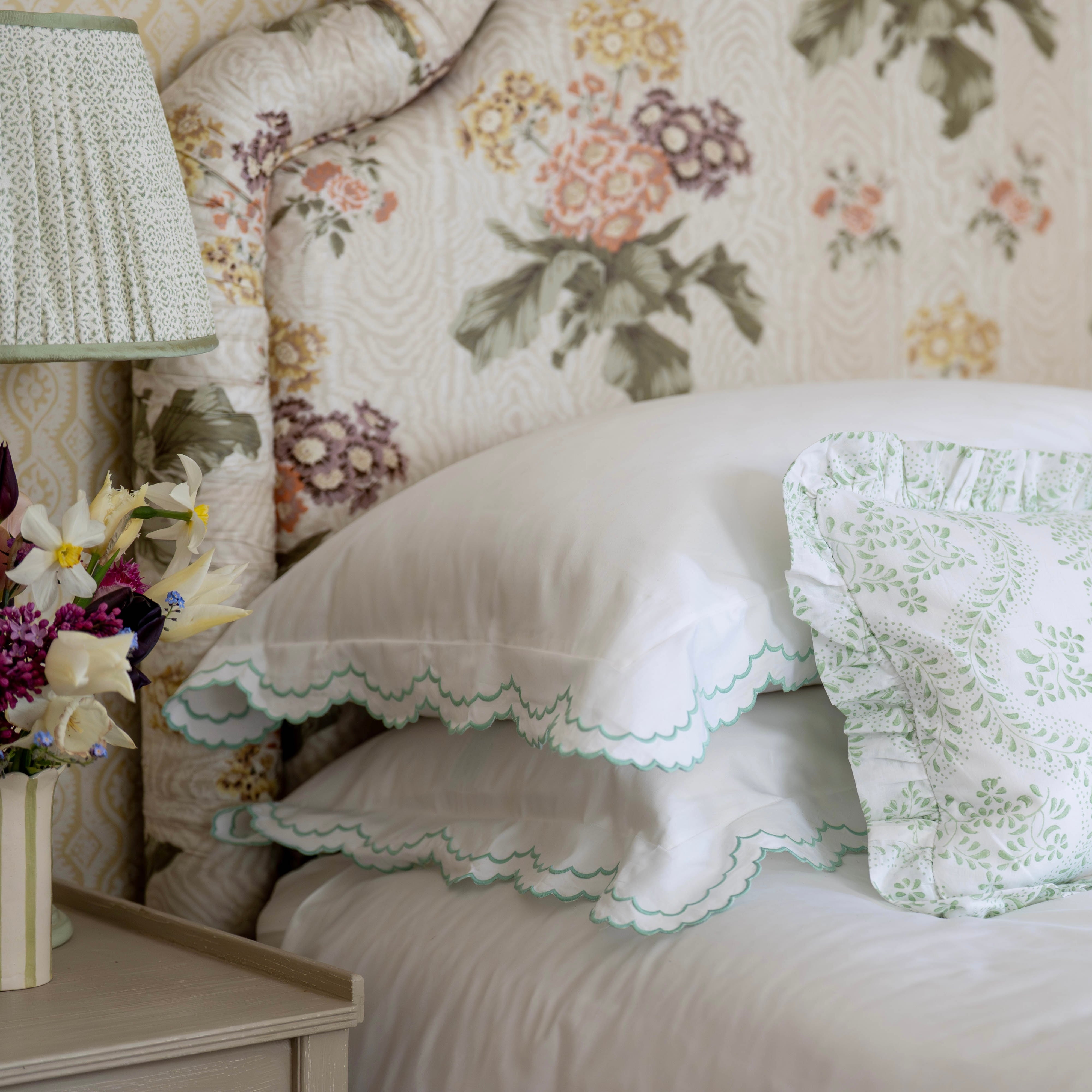 Green Isabella Scalloped Pillowcase