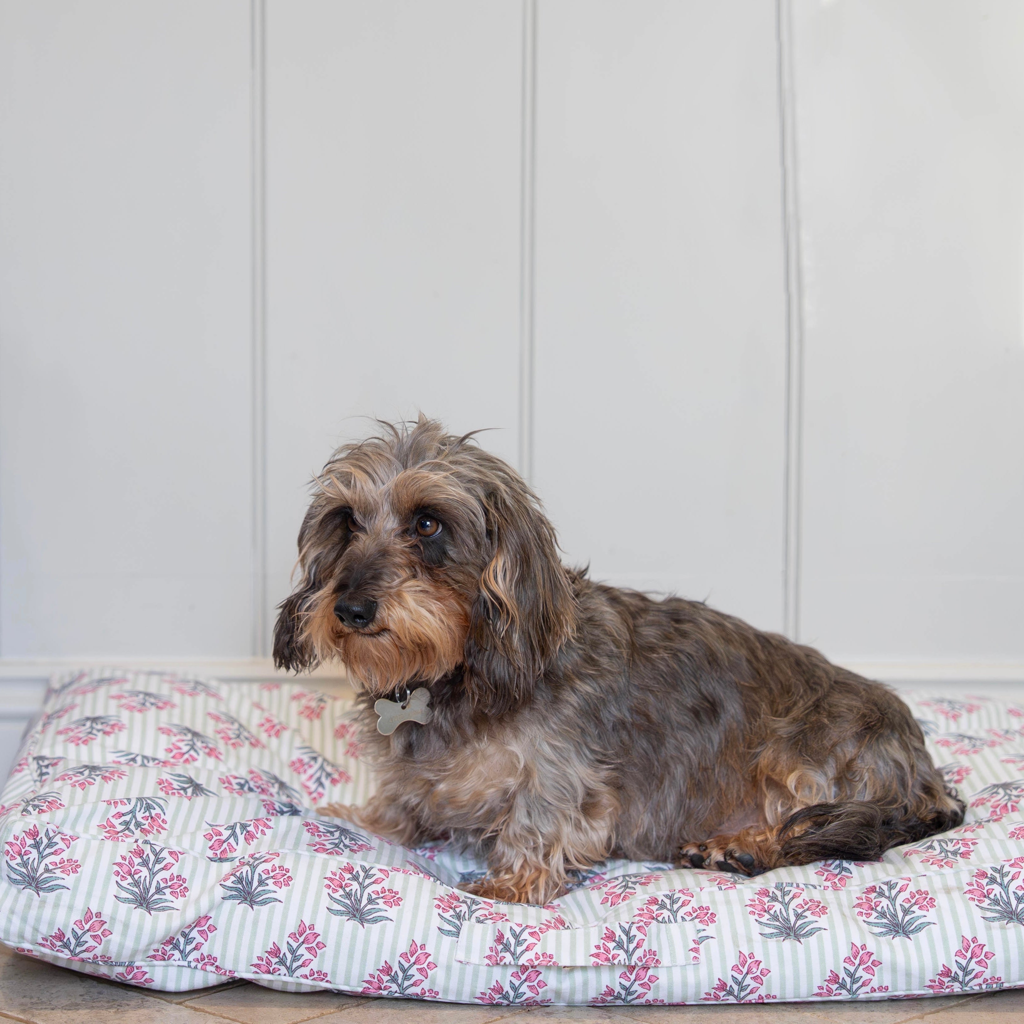 Green Johari Dog Bed