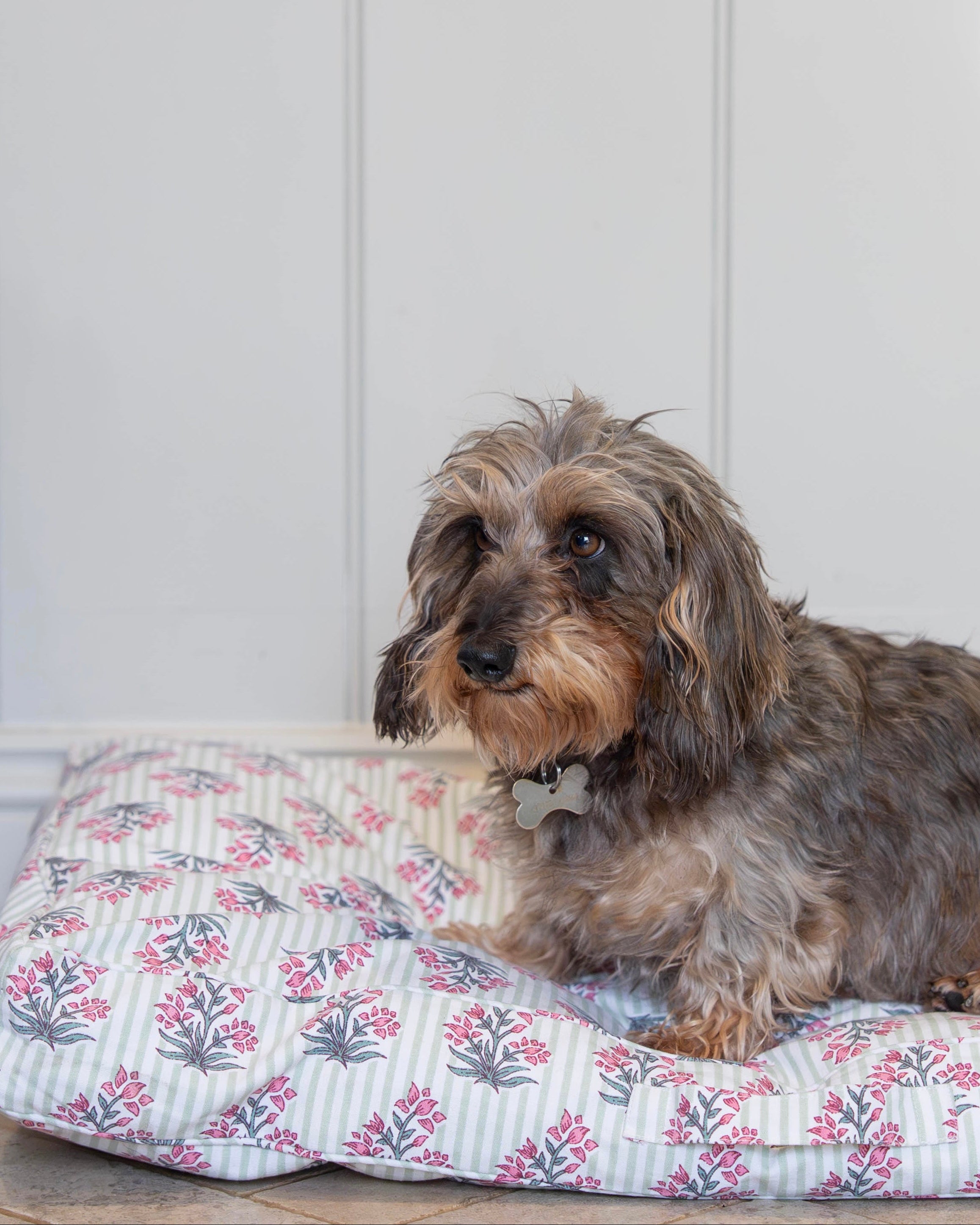 Green Johari Dog Bed