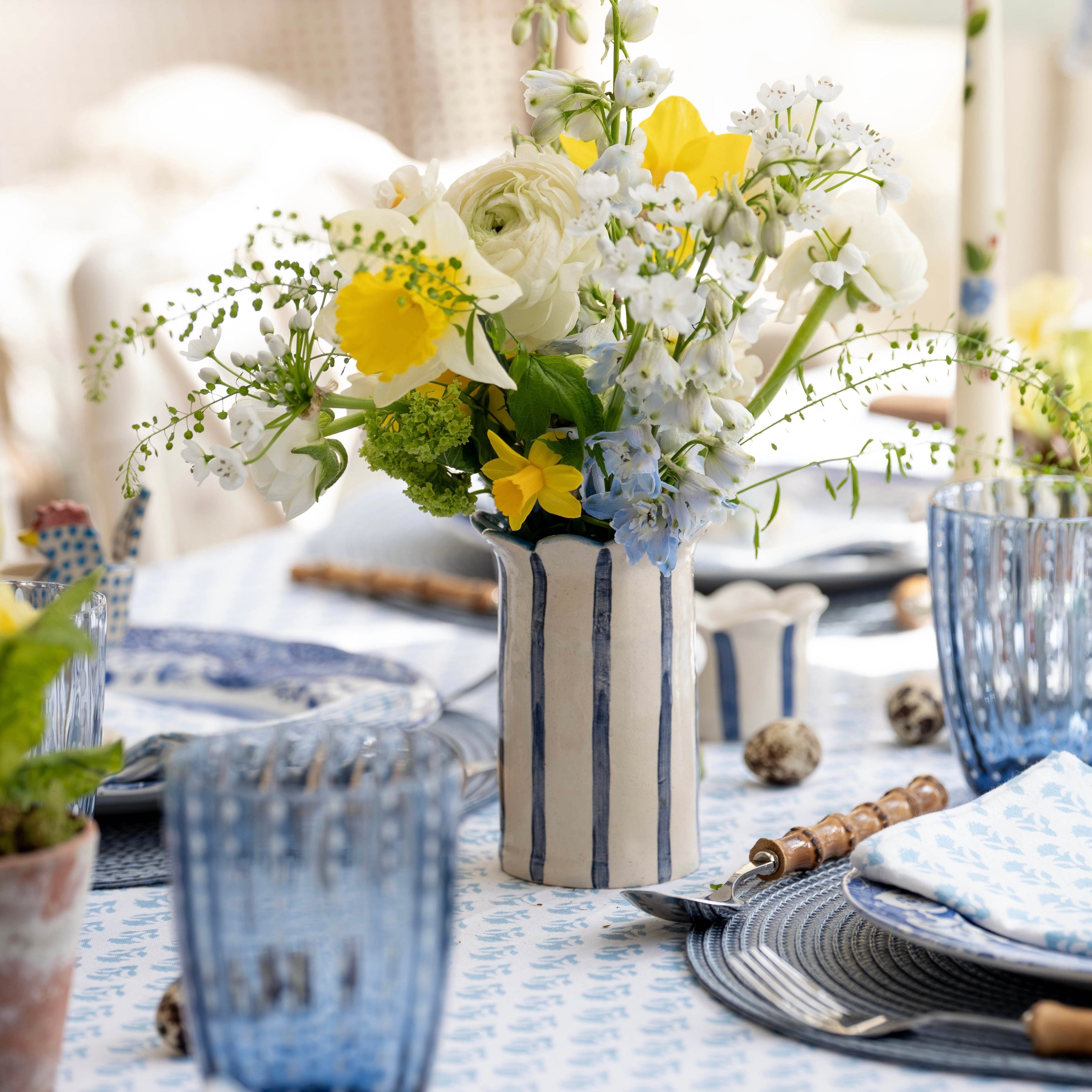 Navy Daisy Scalloped Vase