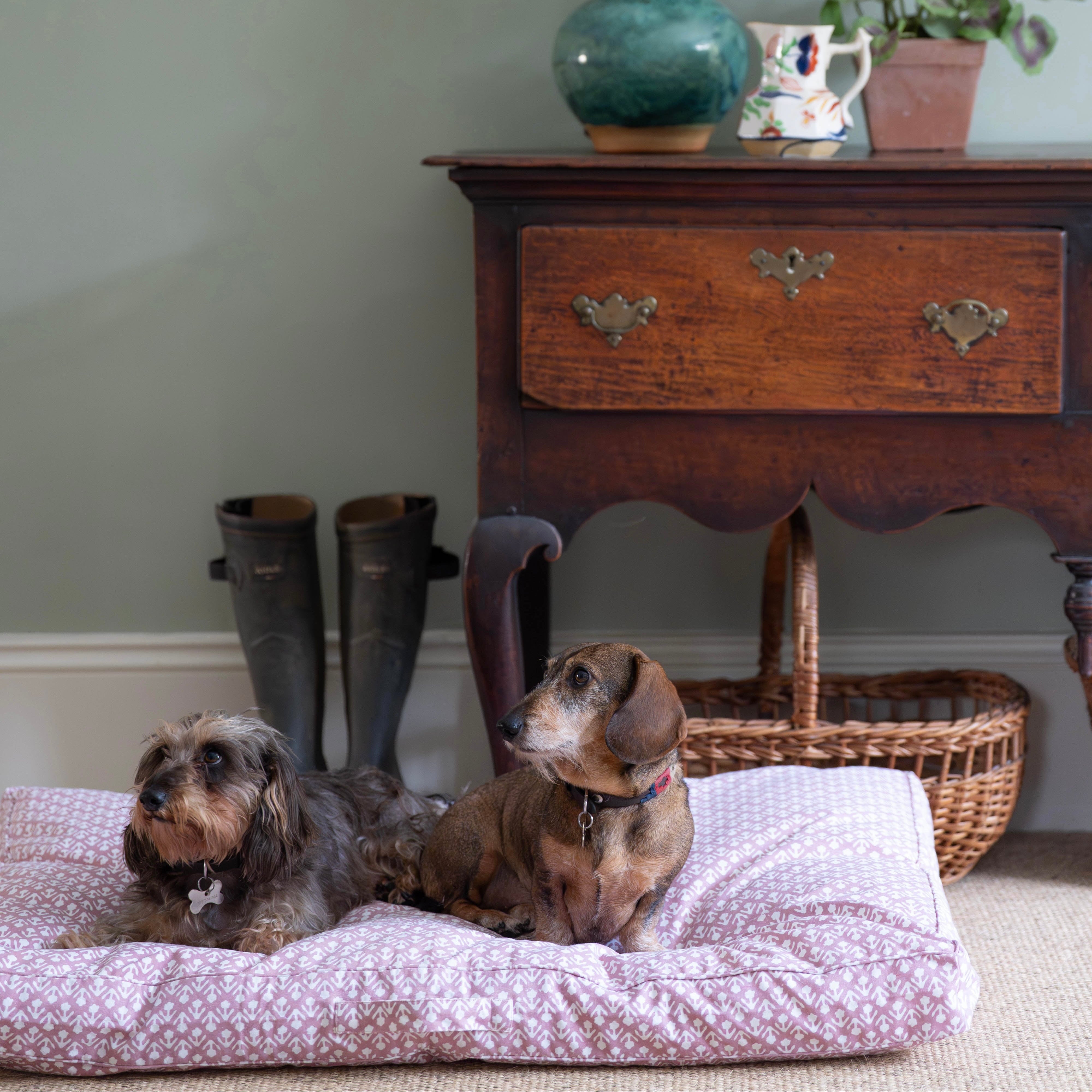 Pink Bhuti Dog Bed