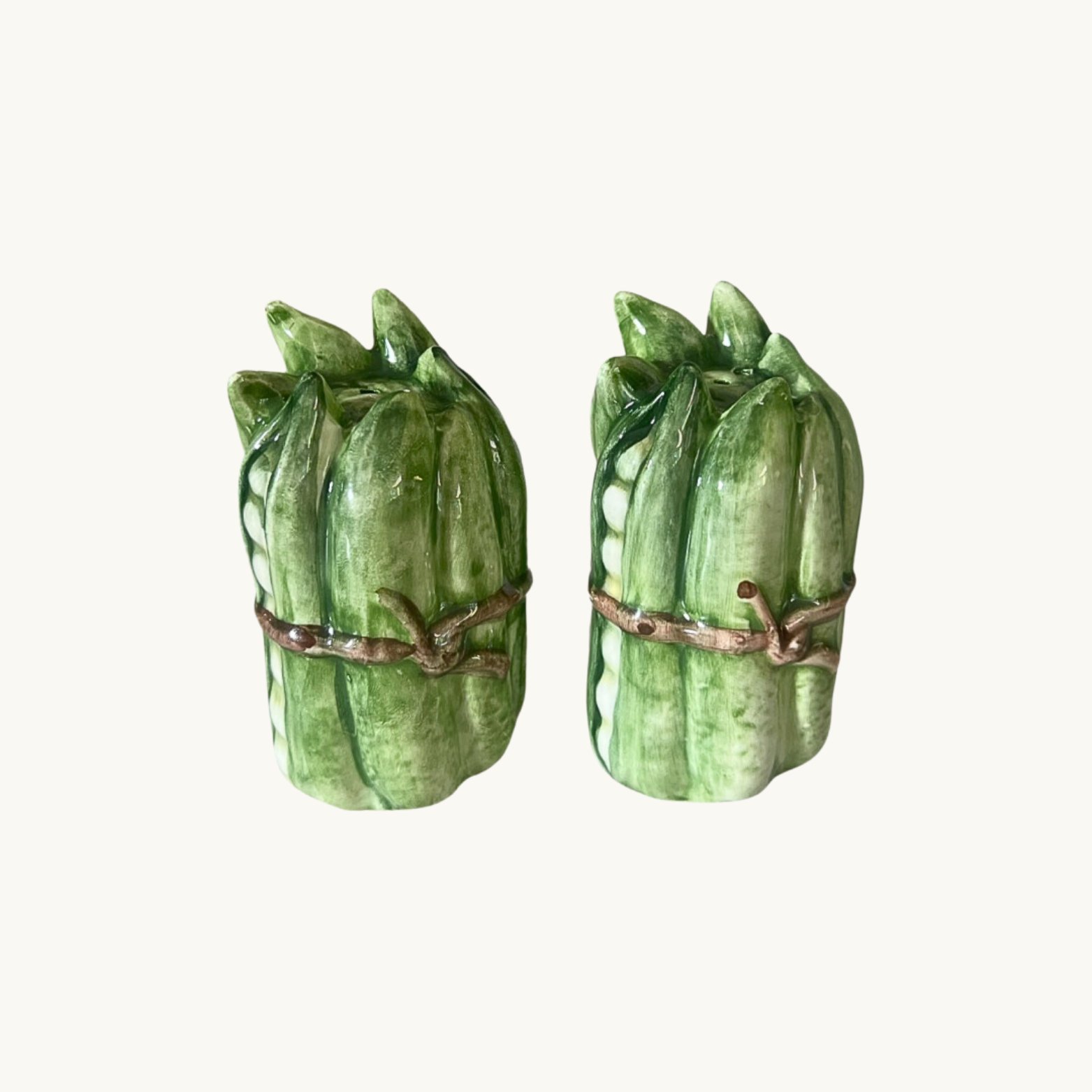 Ceramic Pea Salt and Pepper Set