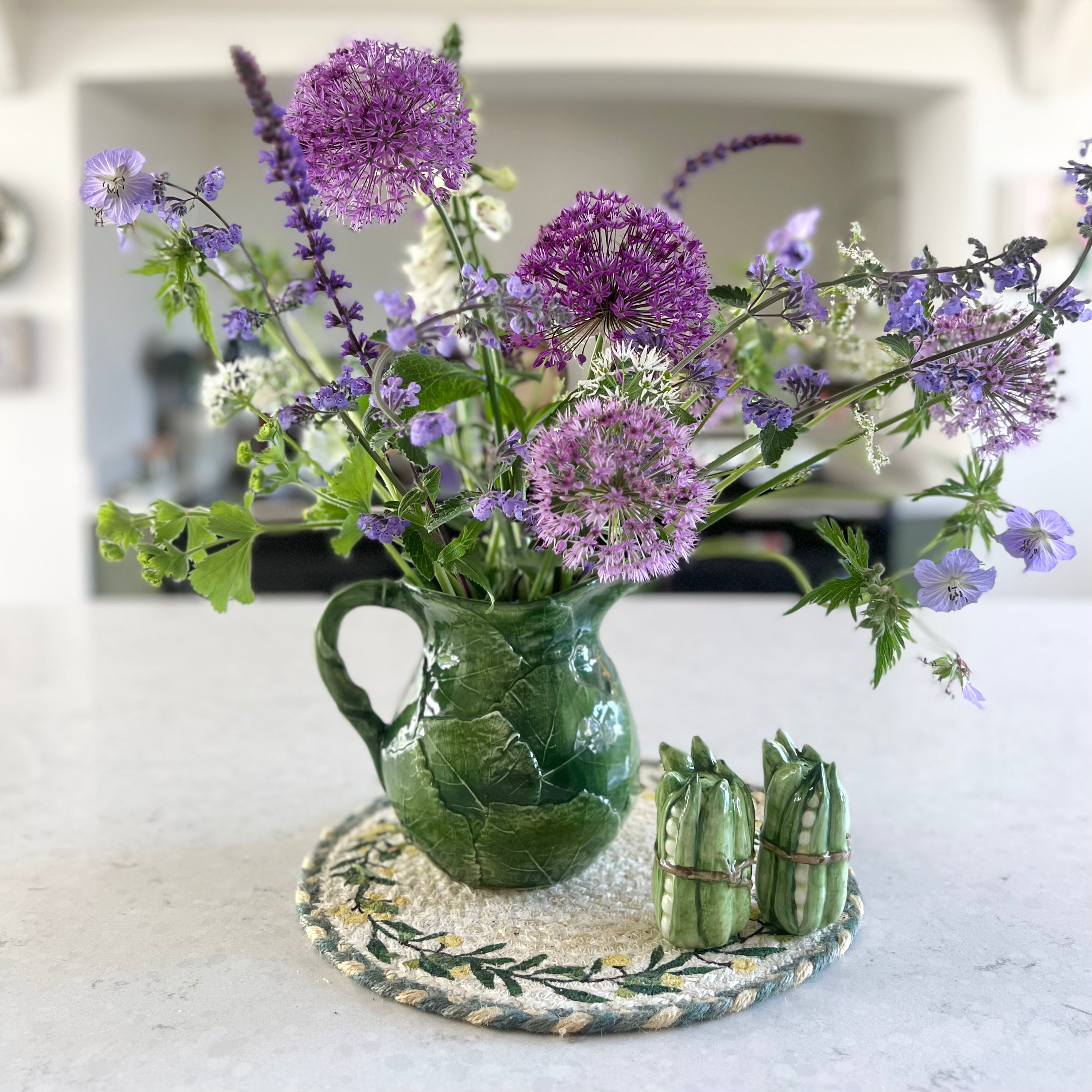 Ceramic Pea Salt and Pepper Set