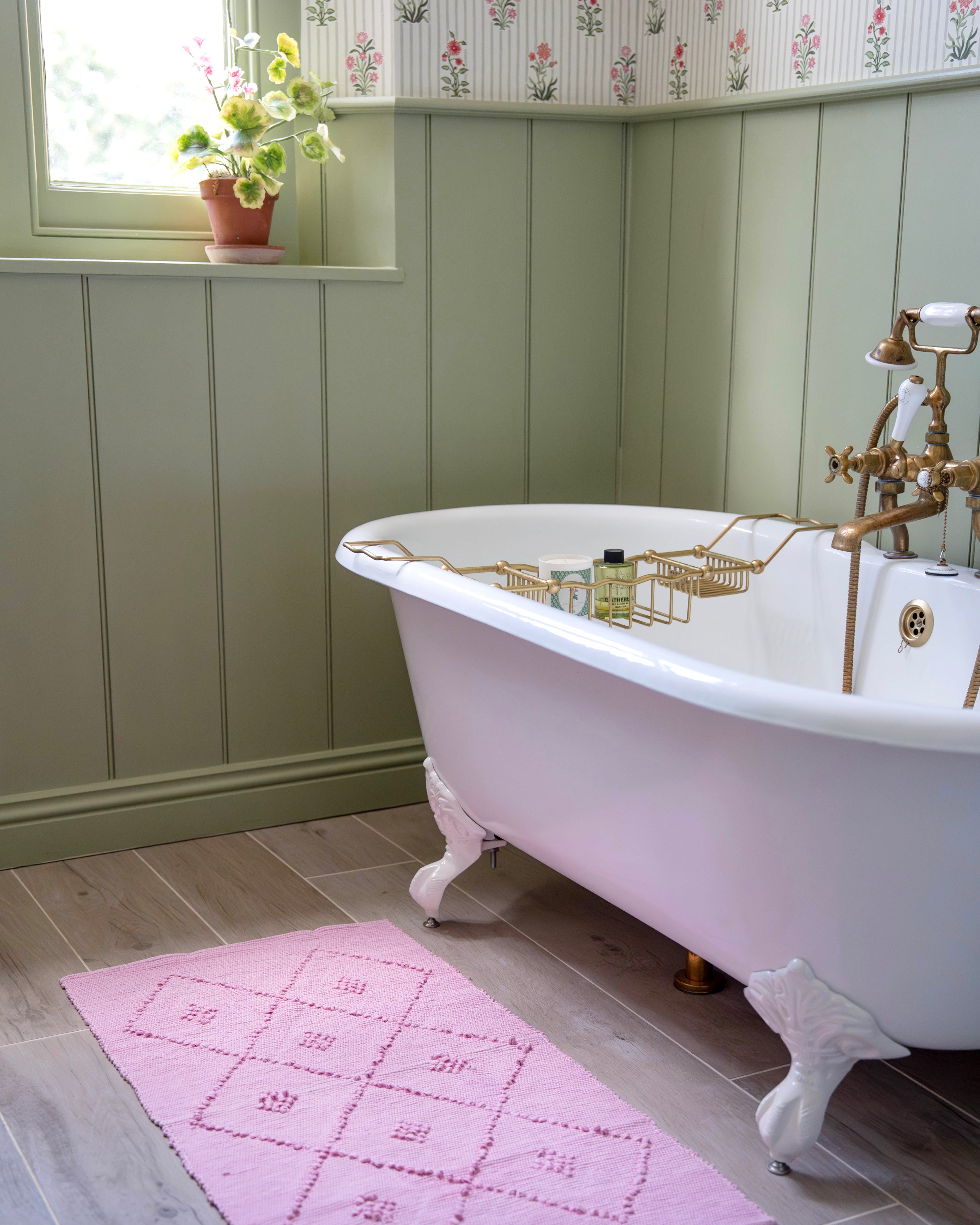 Pink Handwoven Knotted Bath Mat