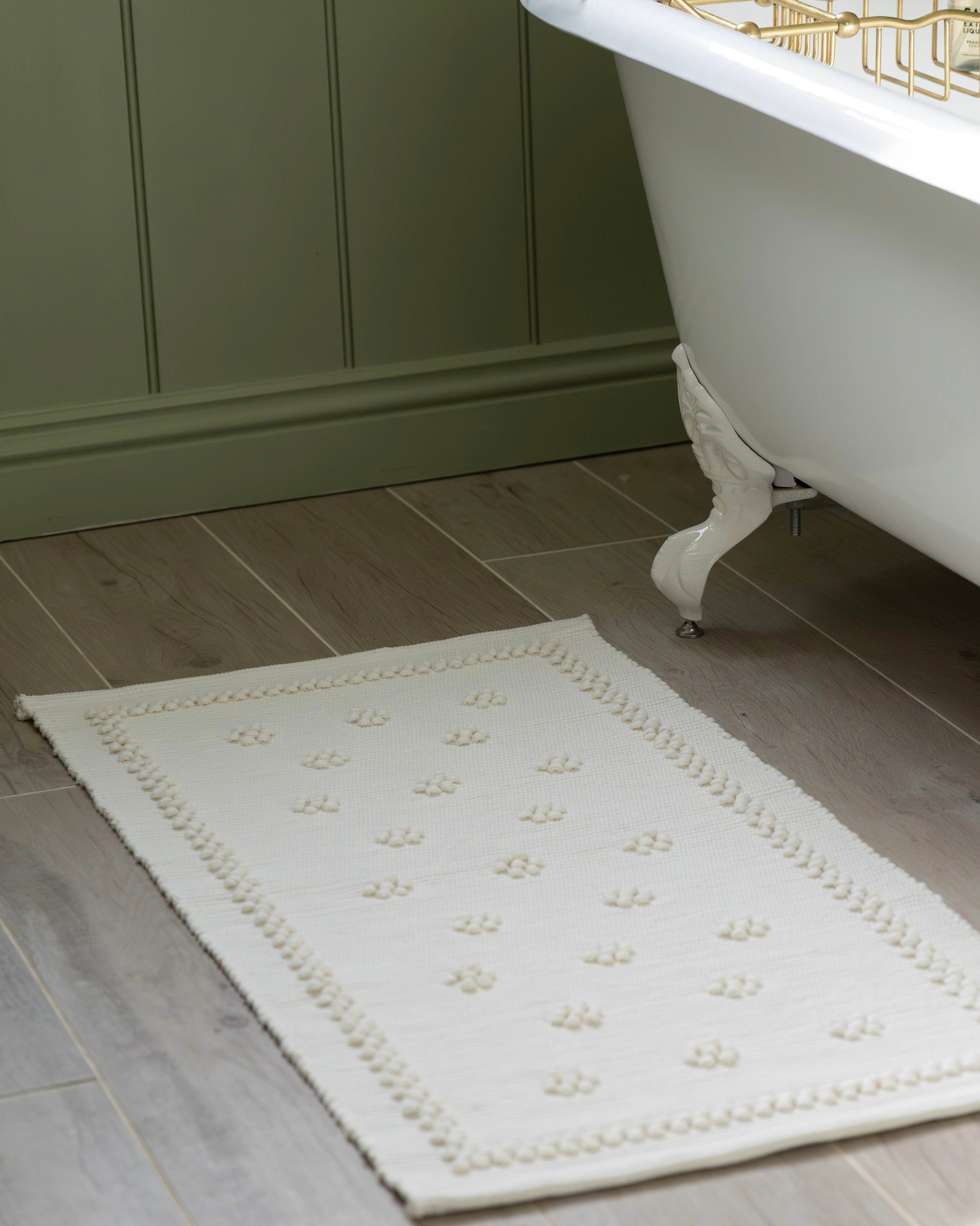 Cream Handwoven Knotted Border Bath Mat
