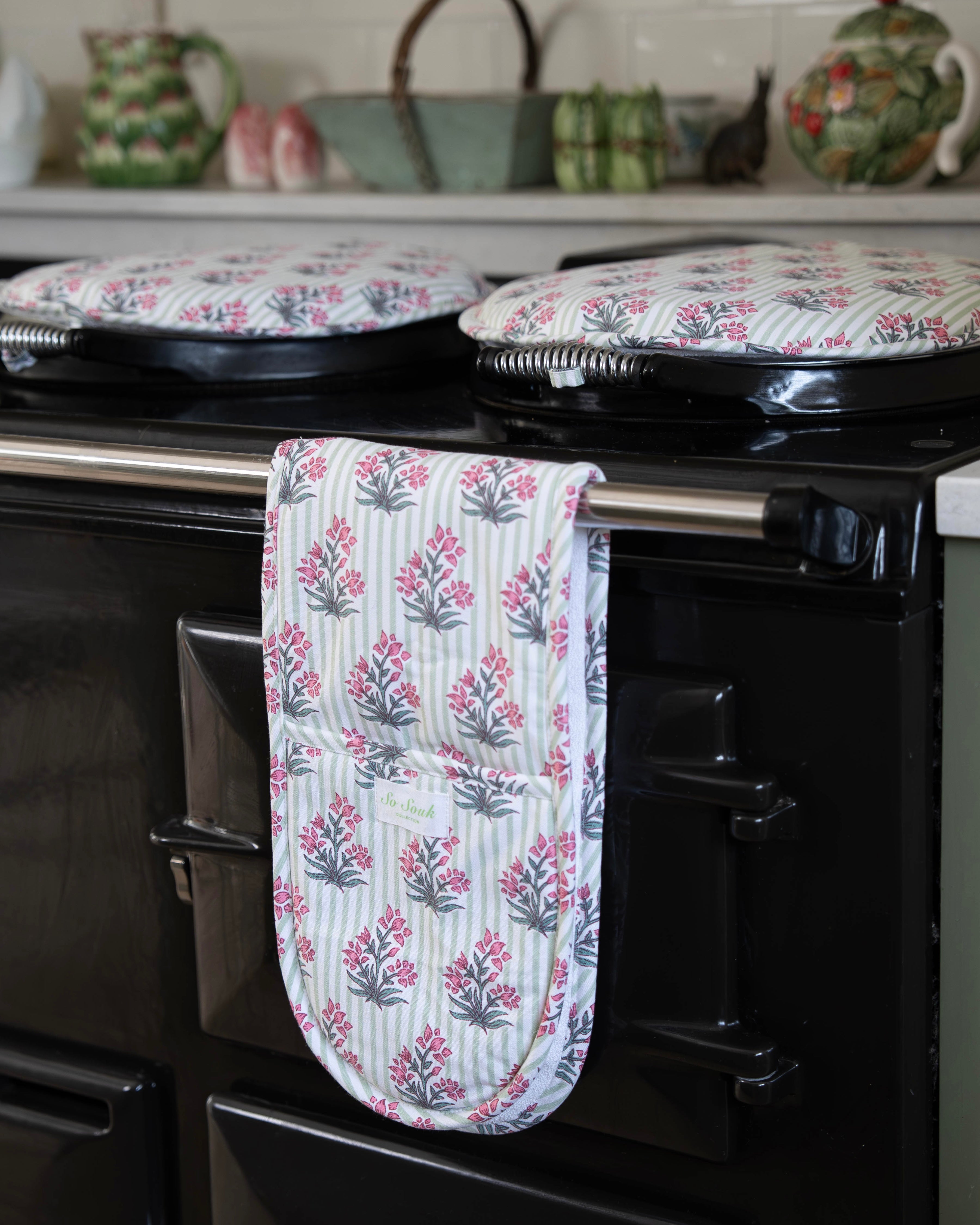 Green Johari Oven Gloves