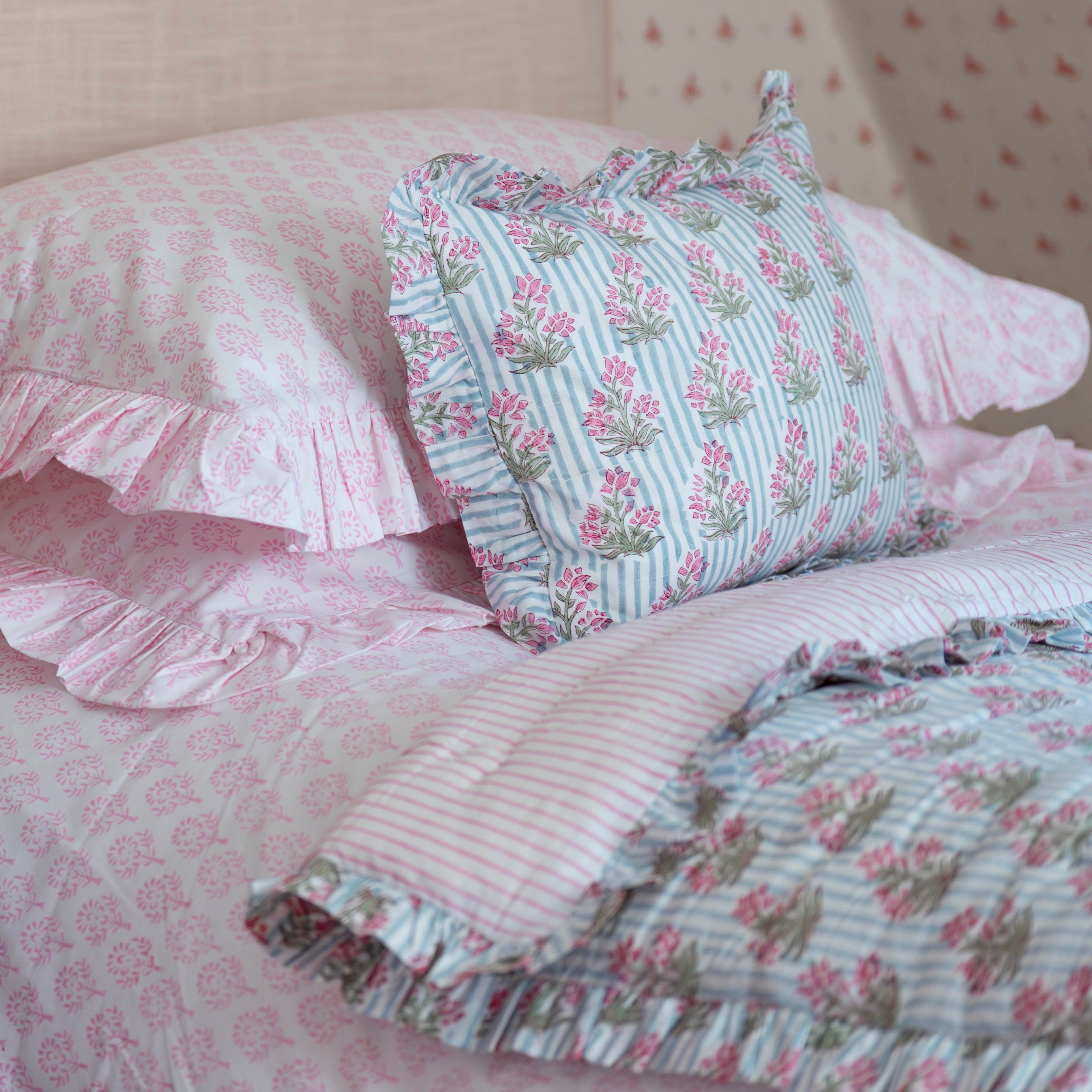Blue Johari Frilled Eiderdown