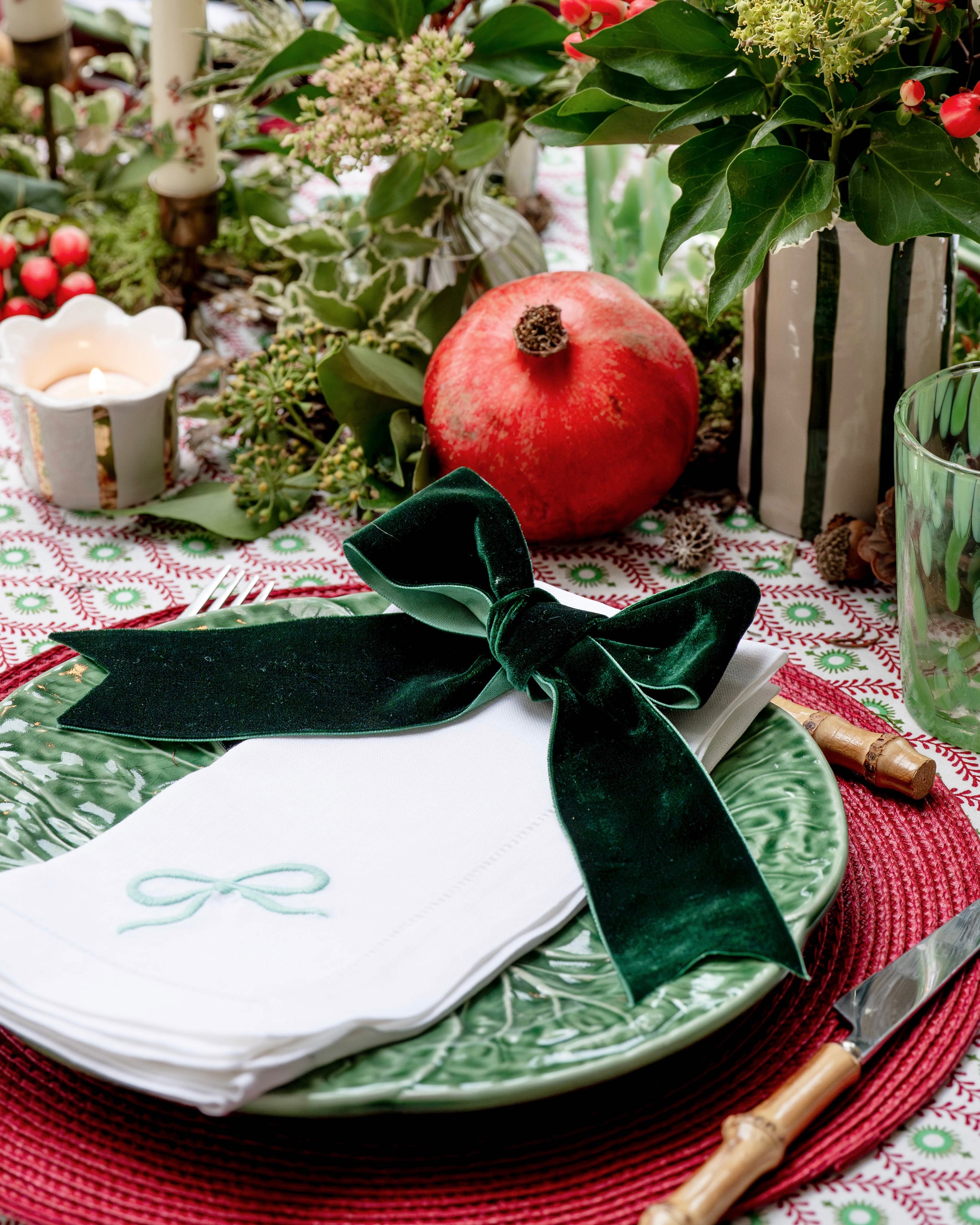 Green Bow Embroidered Napkins (Set of 2)