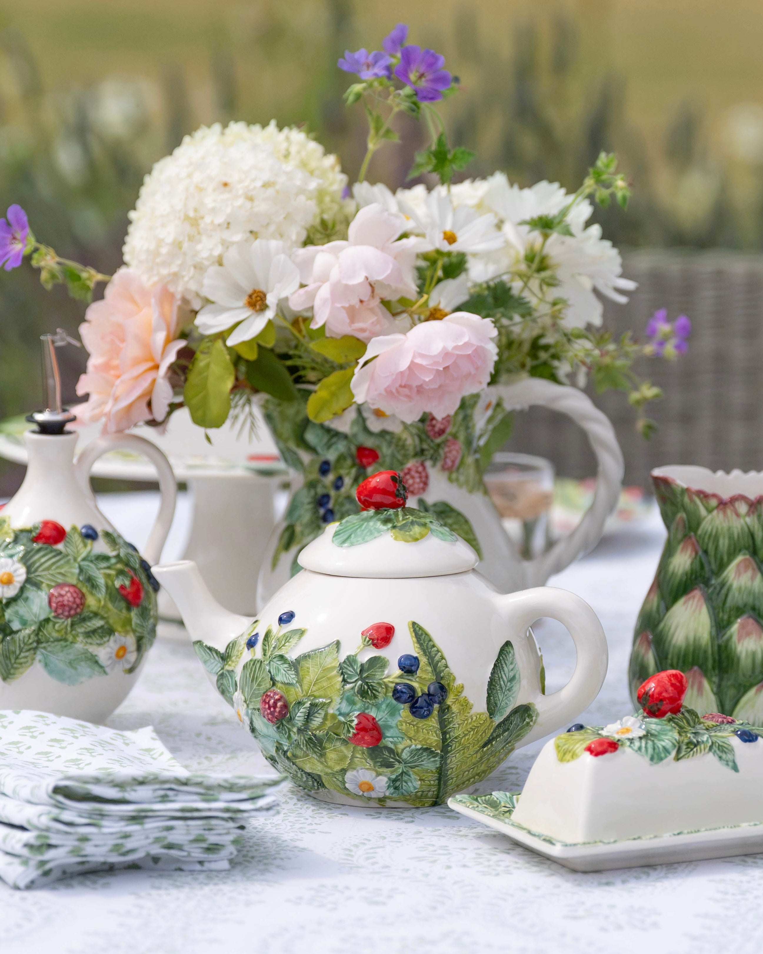 Wild Berries Tea Pot
