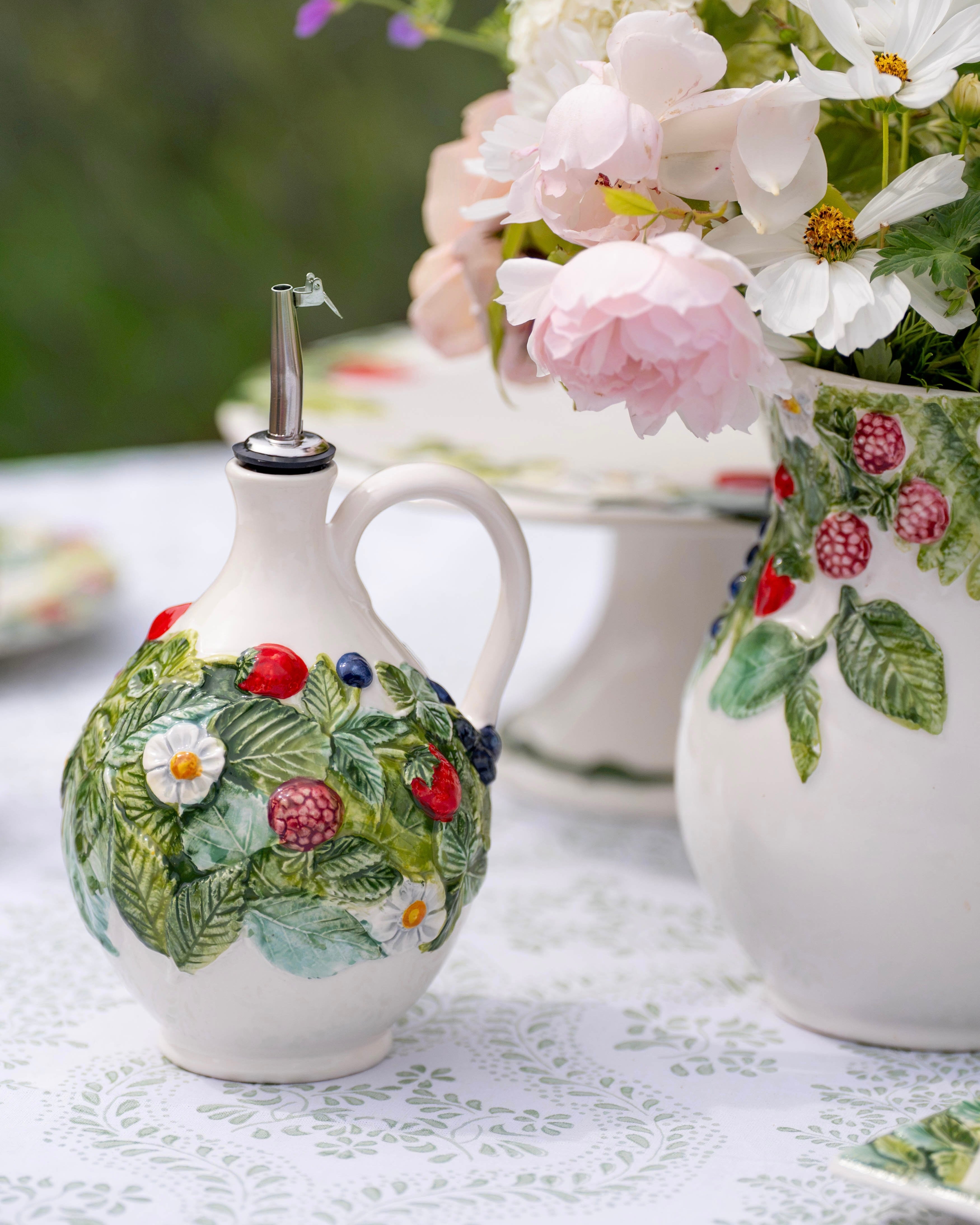 Wild Berries Oil Pourer