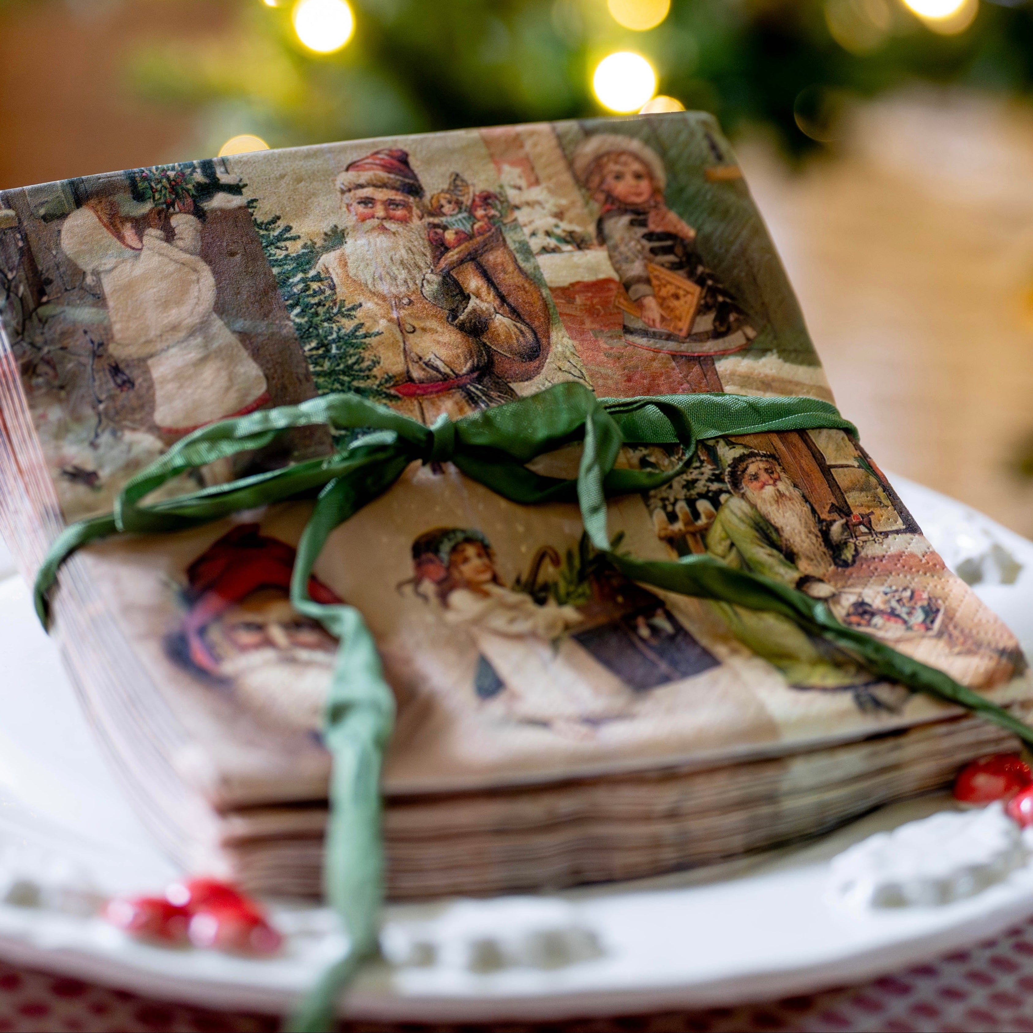 Vintage Christmas Paper Napkins