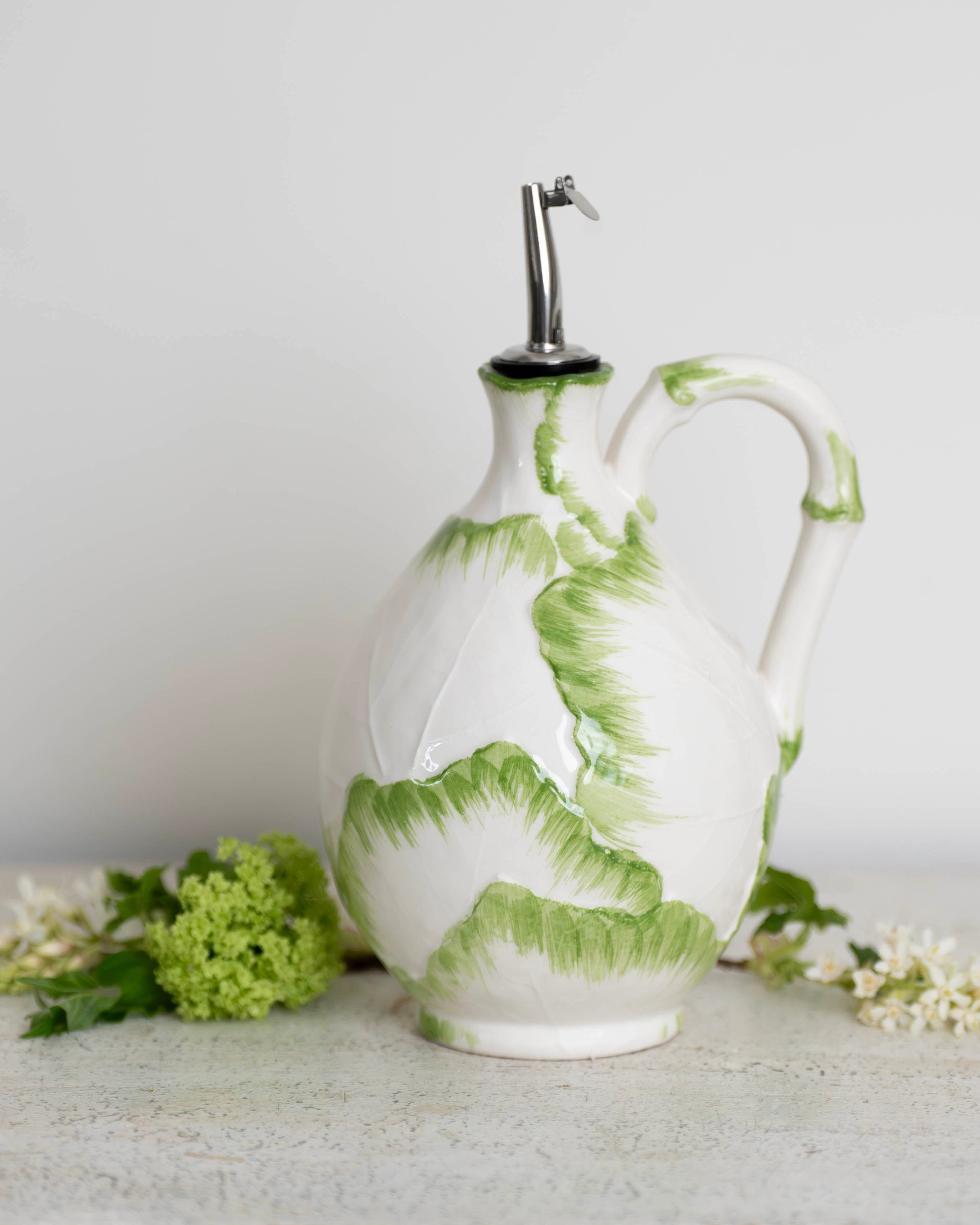 Green Raddichio Leaf Oil Pourer