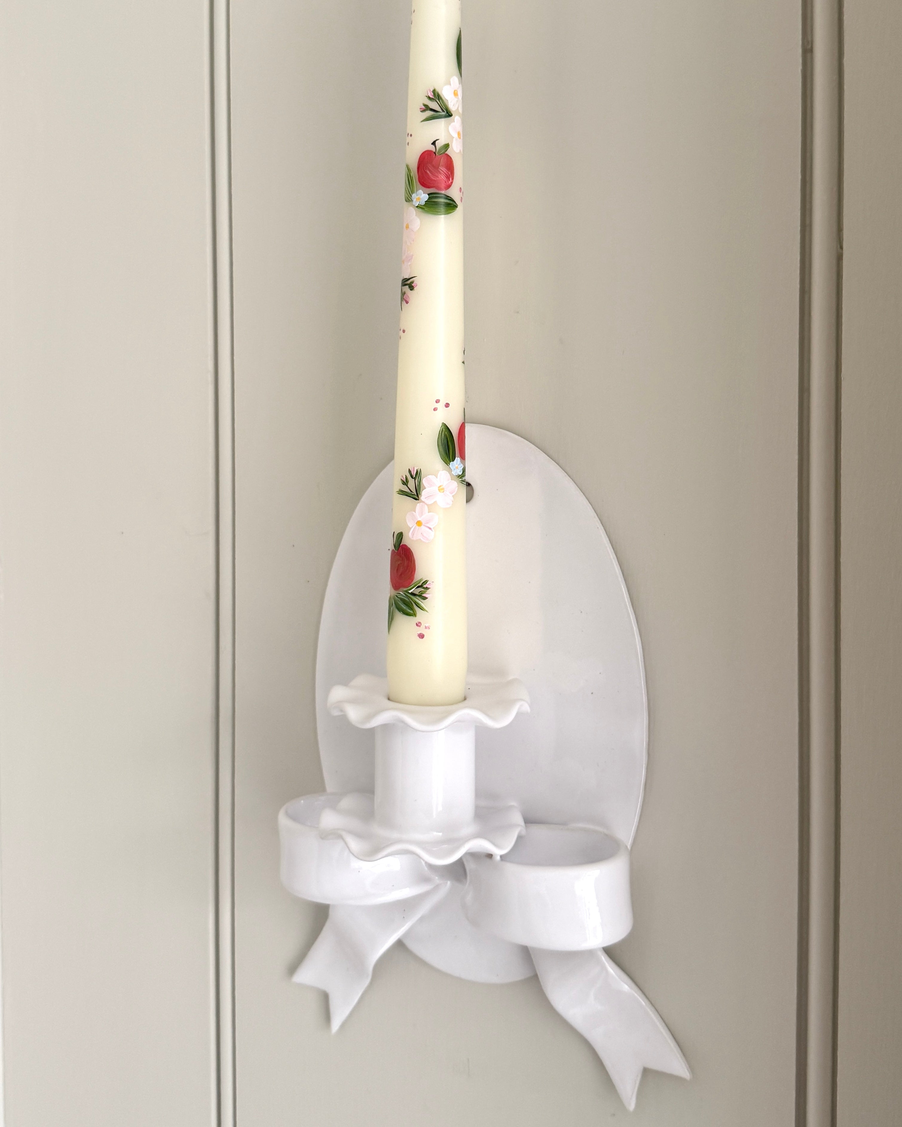 White Frilled Bow Candle Sconce