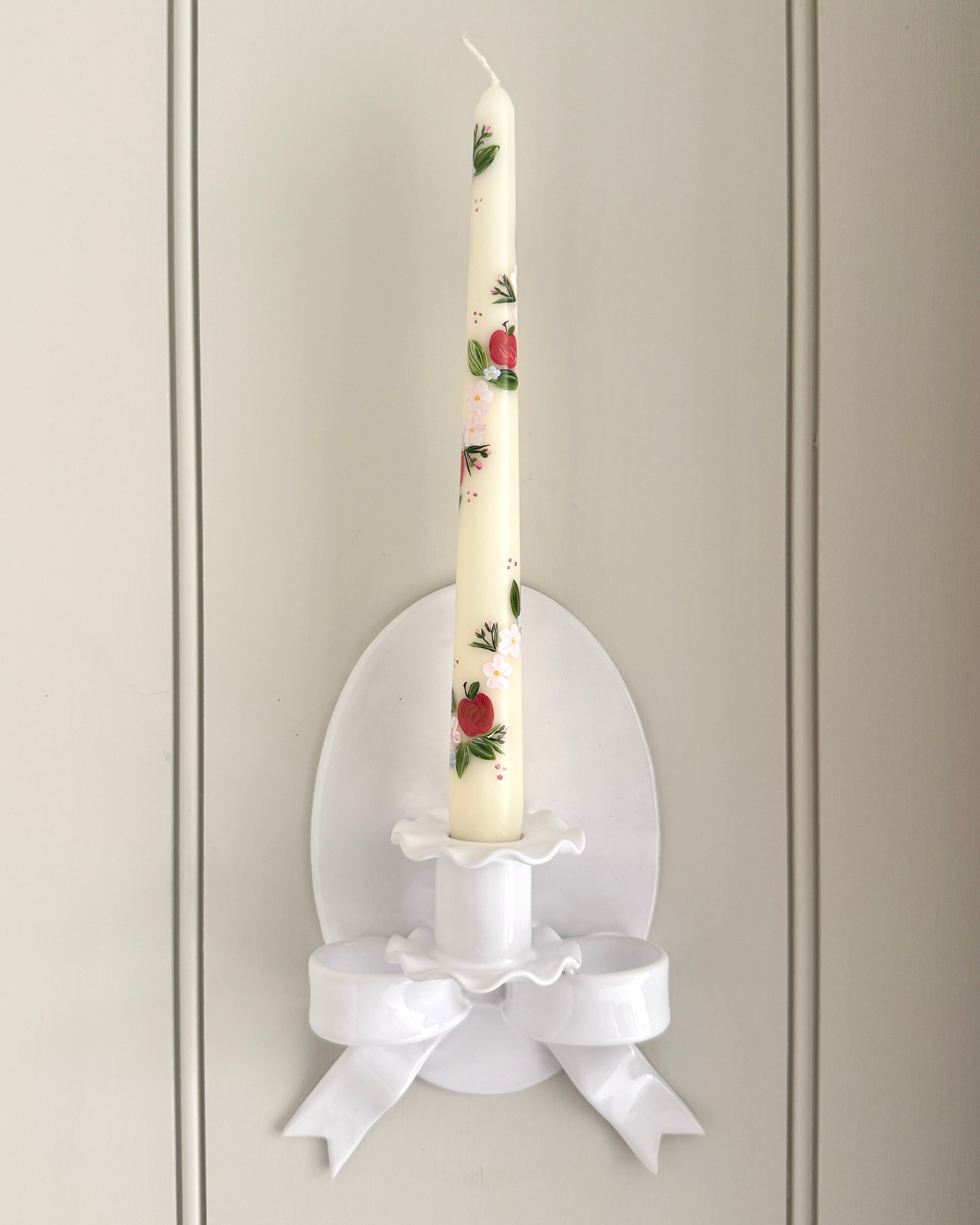 White Frilled Bow Candle Sconce