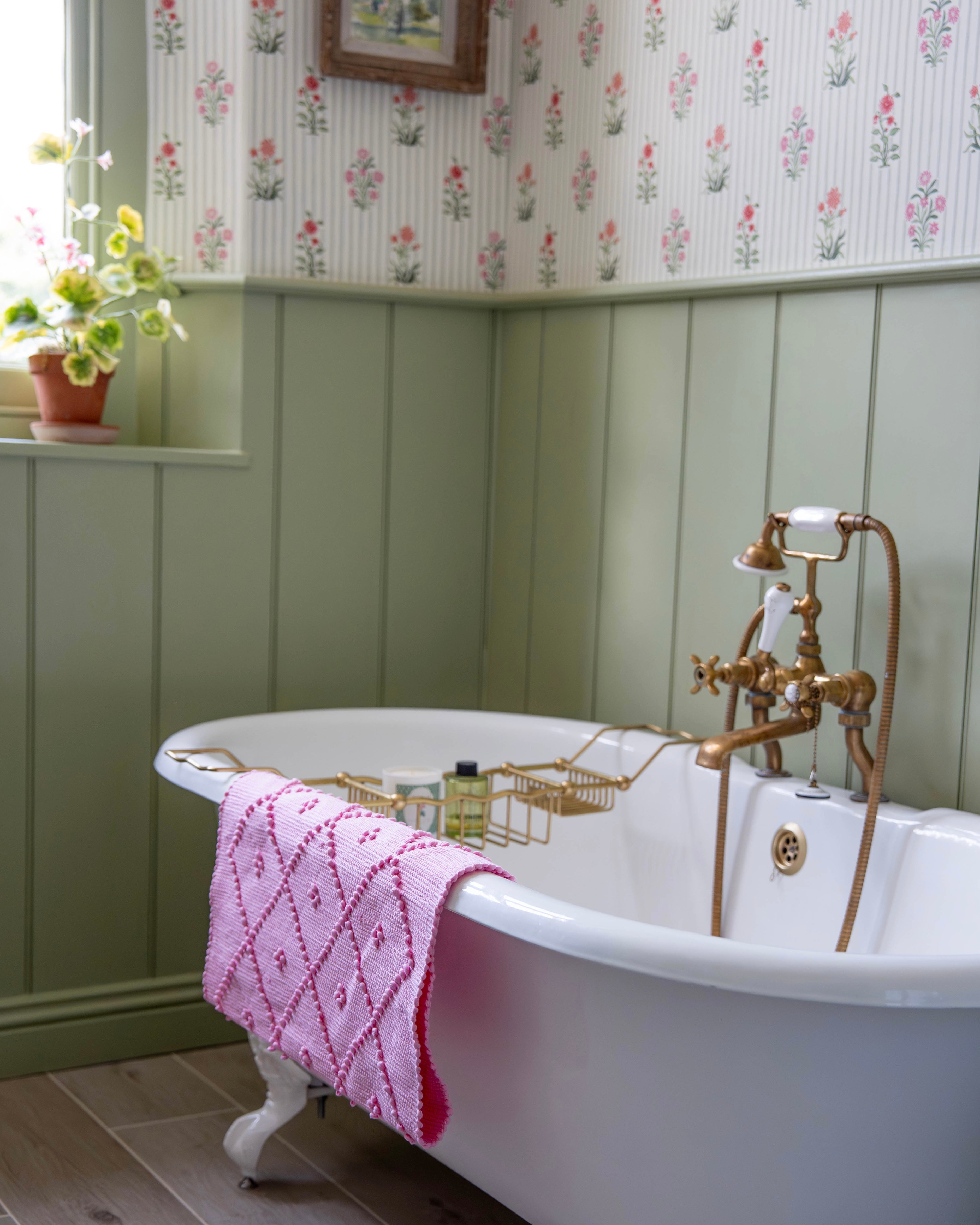 Pink Handwoven Knotted Bath Mat