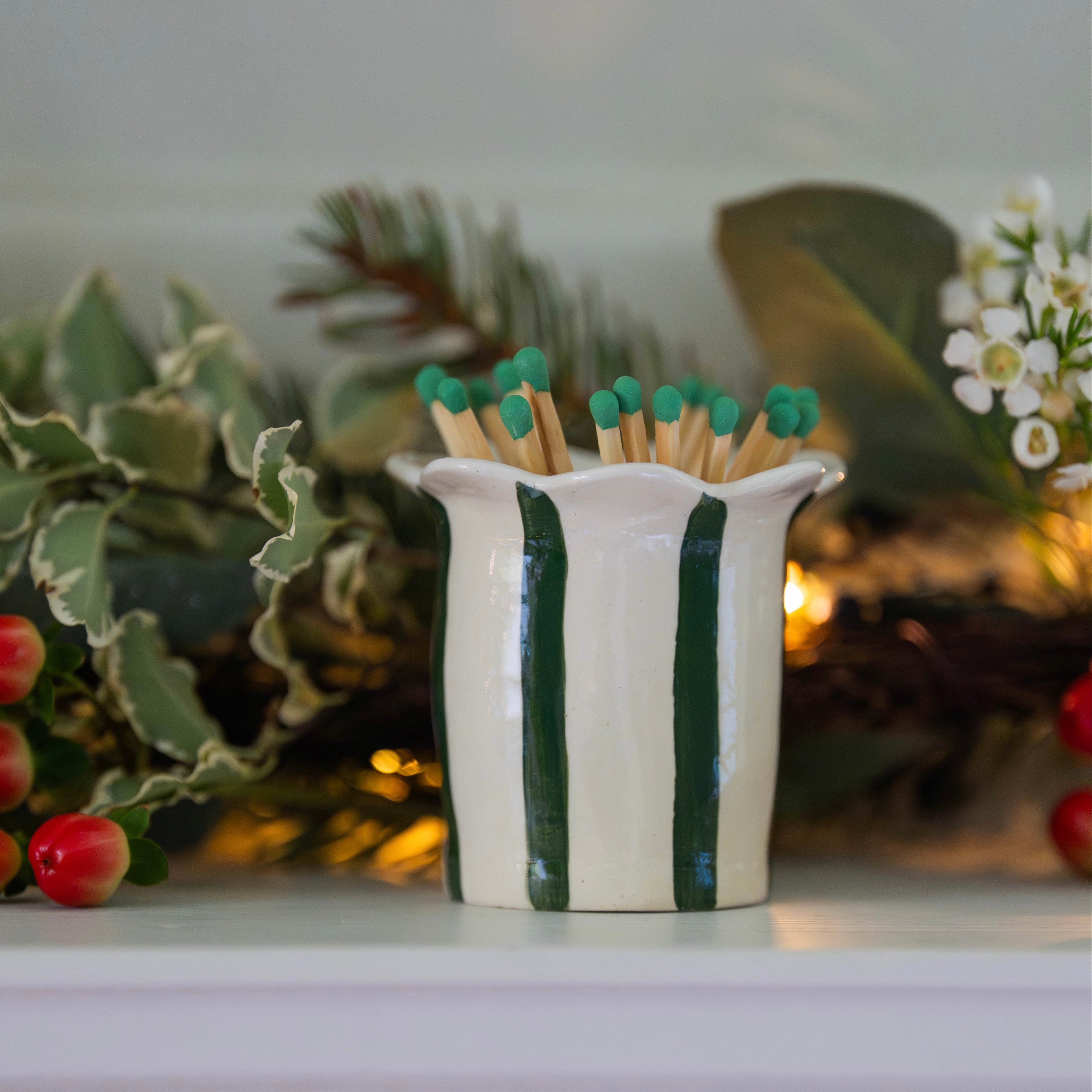 Forest Daisy Scalloped Match Holder