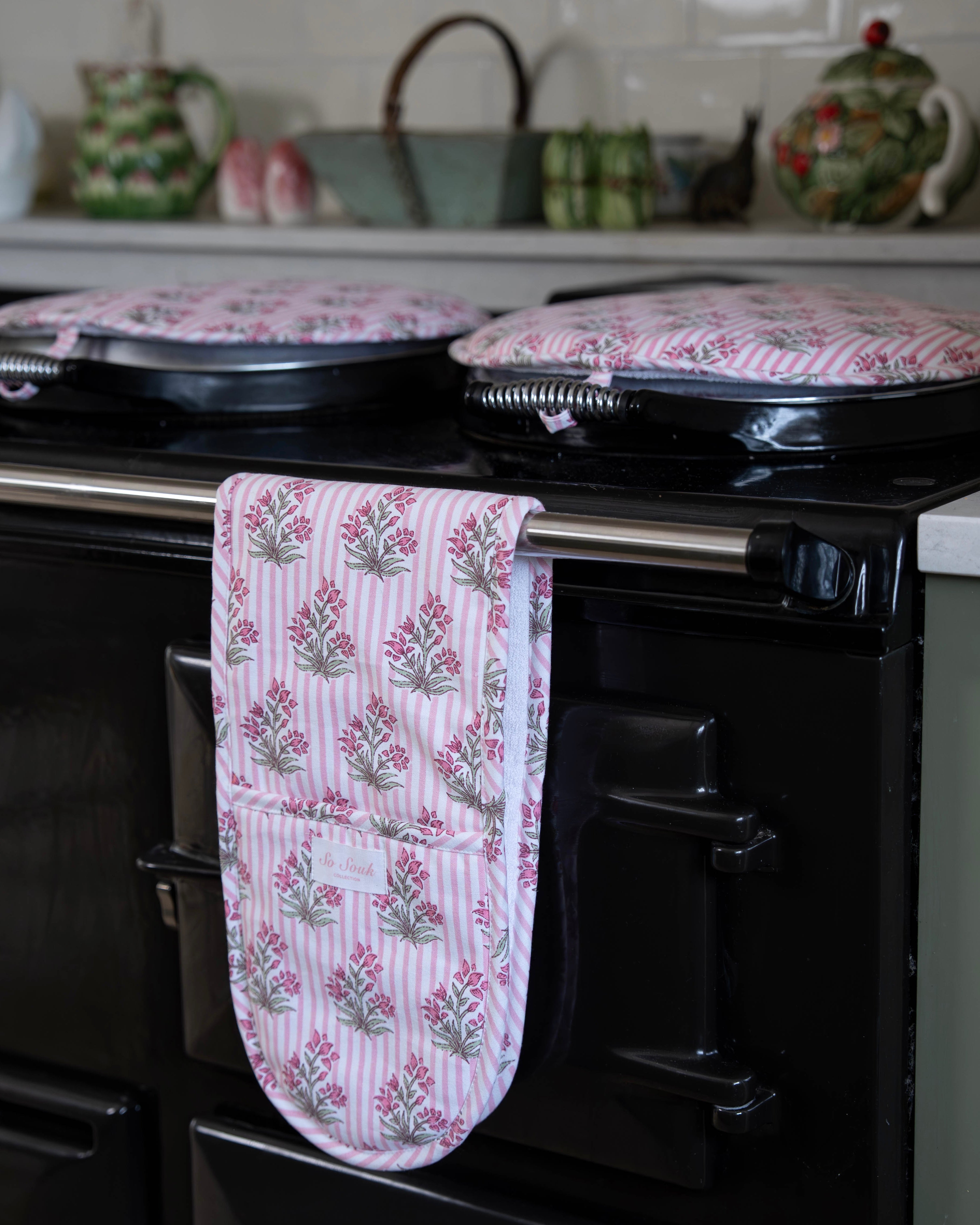 Pink Johari Oven Gloves