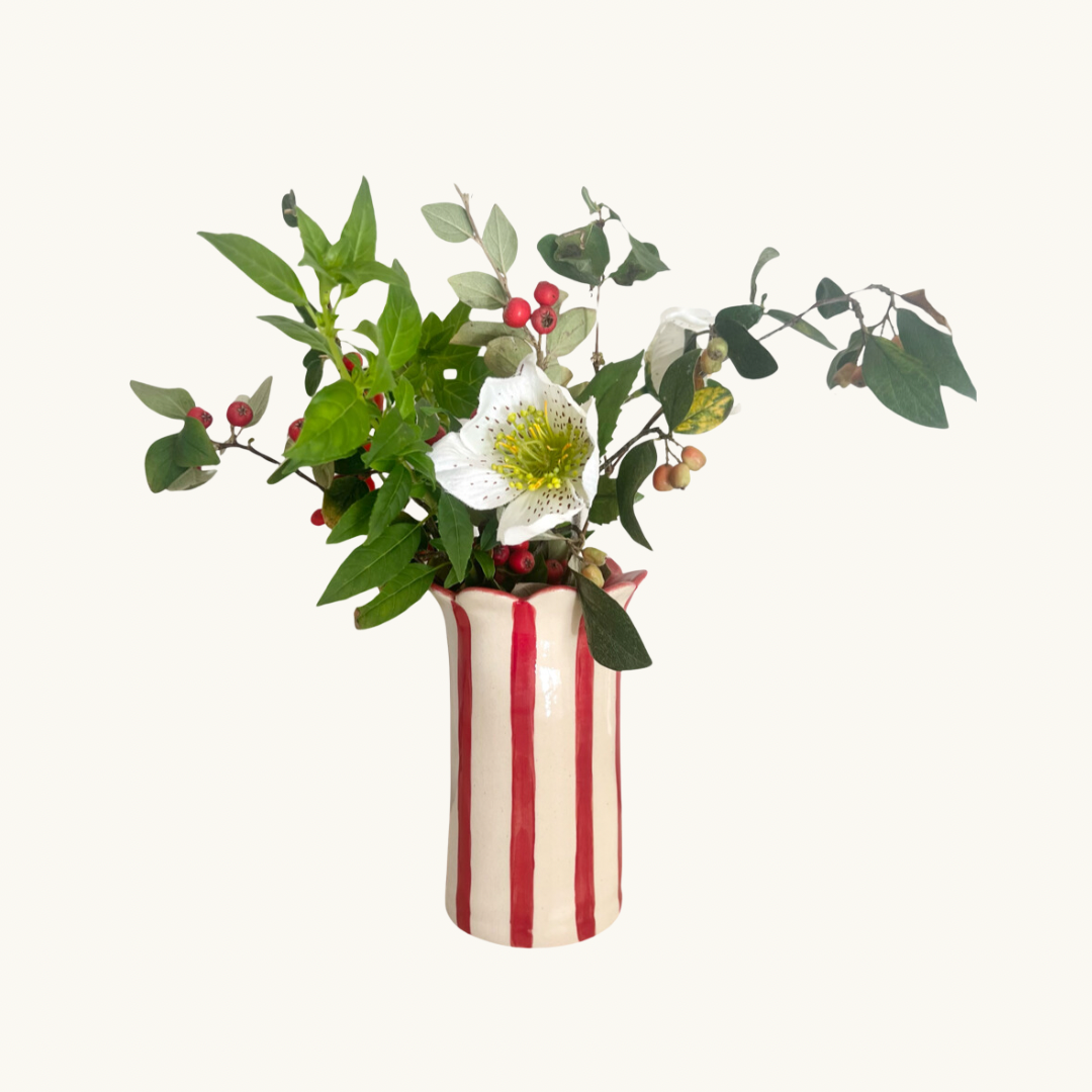 Red Daisy Scalloped Vase