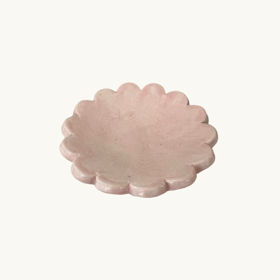 Pink Daisy Scalloped Brush Holder