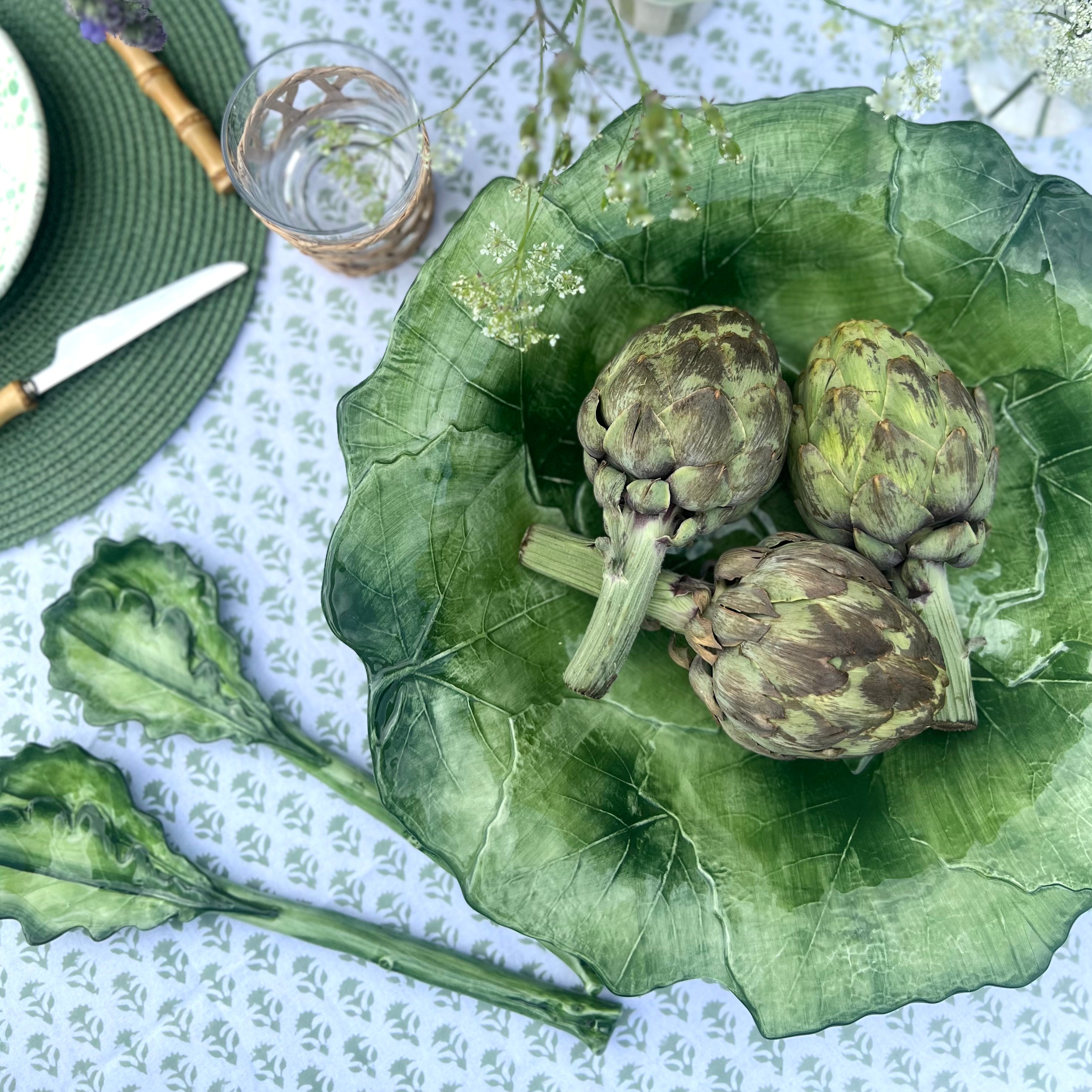 Green Vine Leaf Shallow Salad Bowl (Shaped Edge)