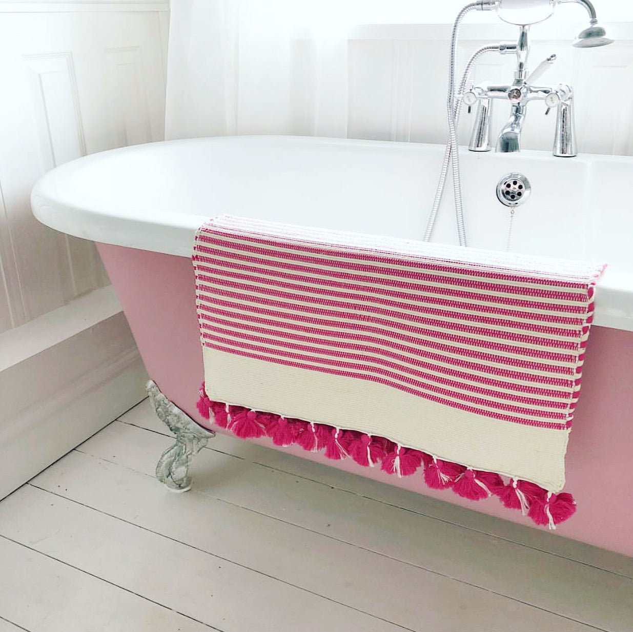 Fuchsia Pink Handwoven Tasselled Bath Mat