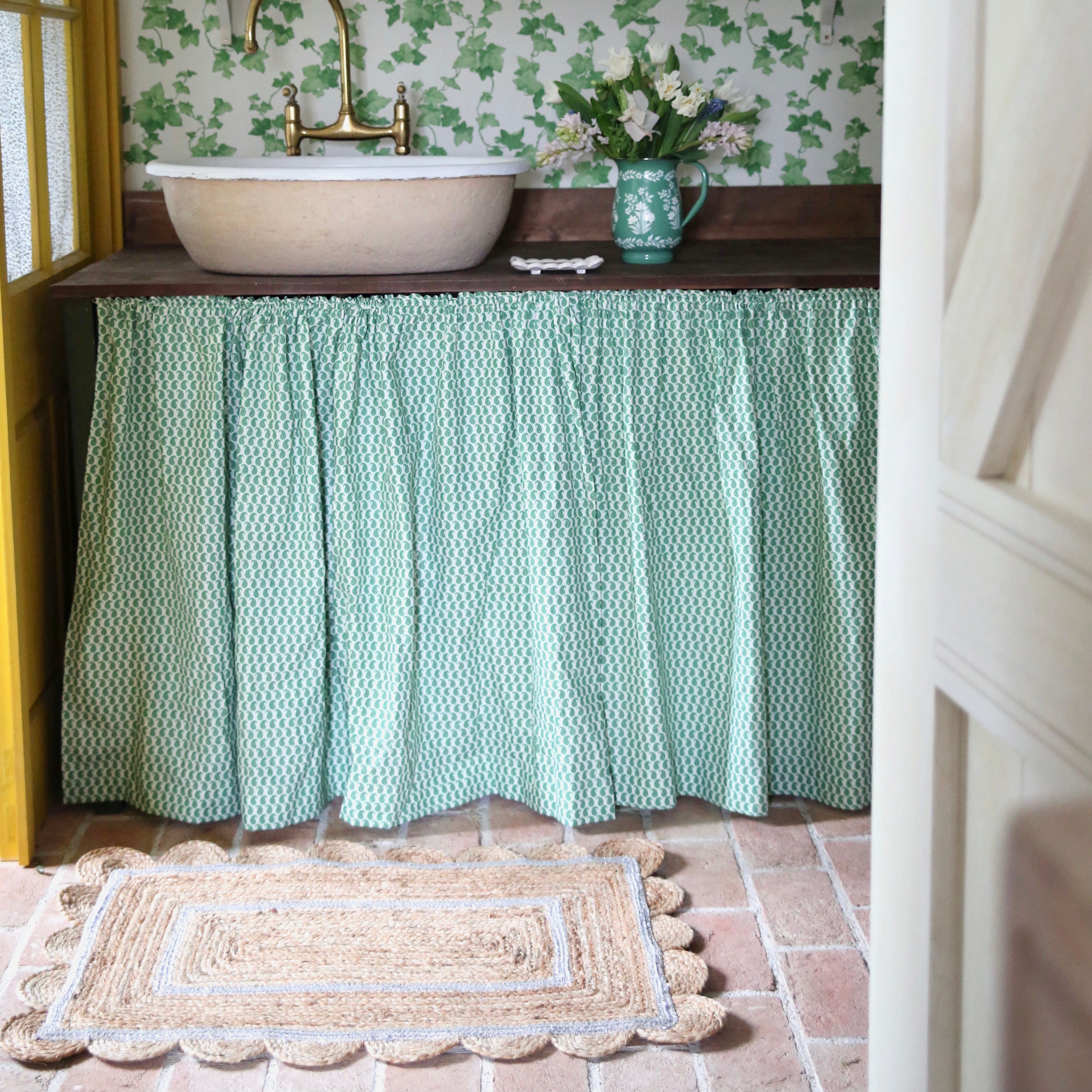 Scalloped Jute Doormat Silver