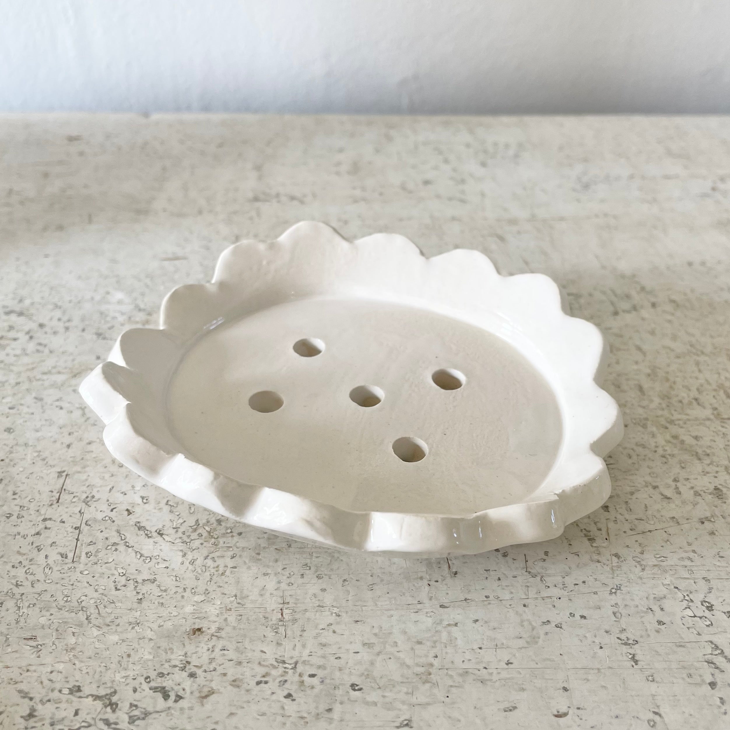 White Scalloped Soap Dish