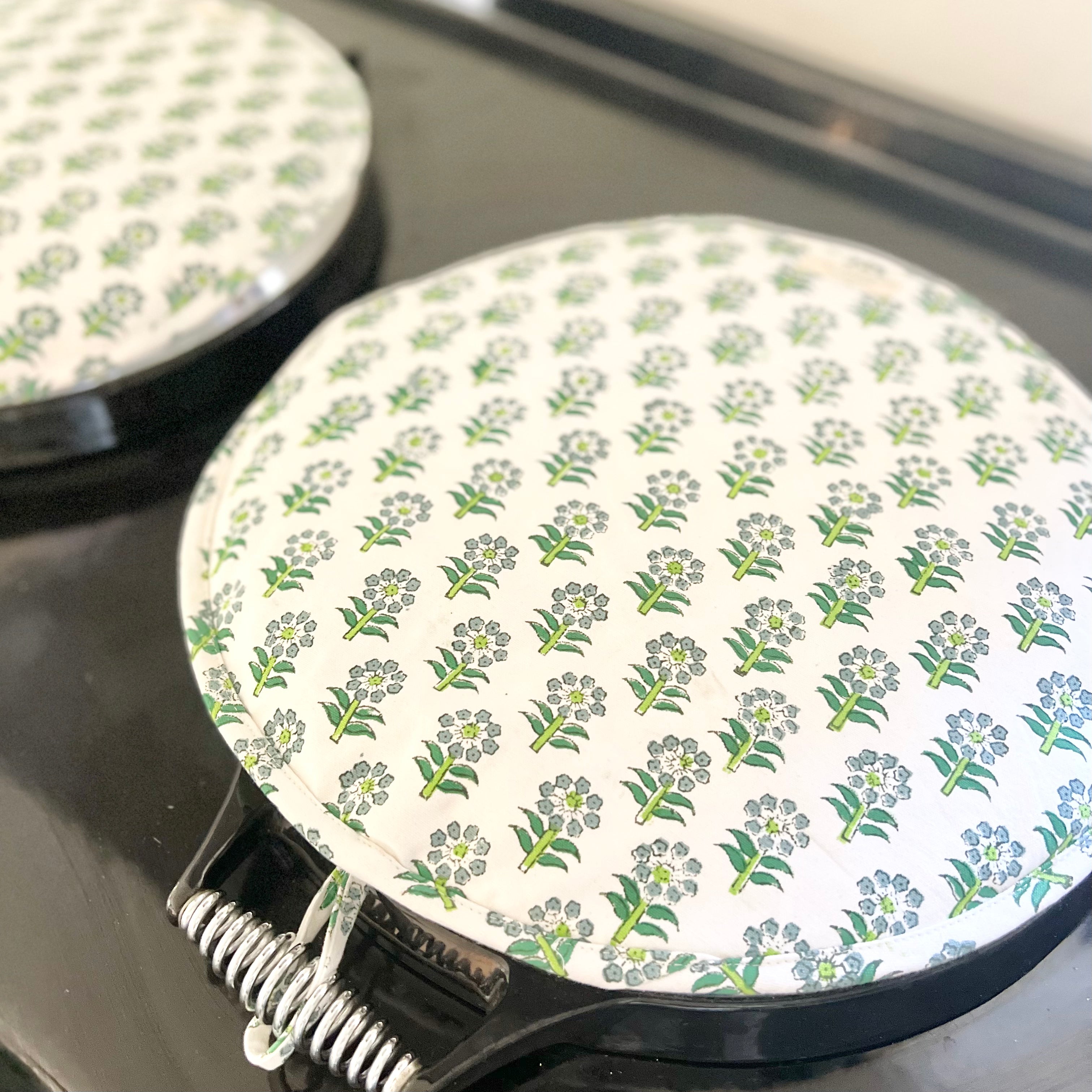 Green Daisy Aga Pad